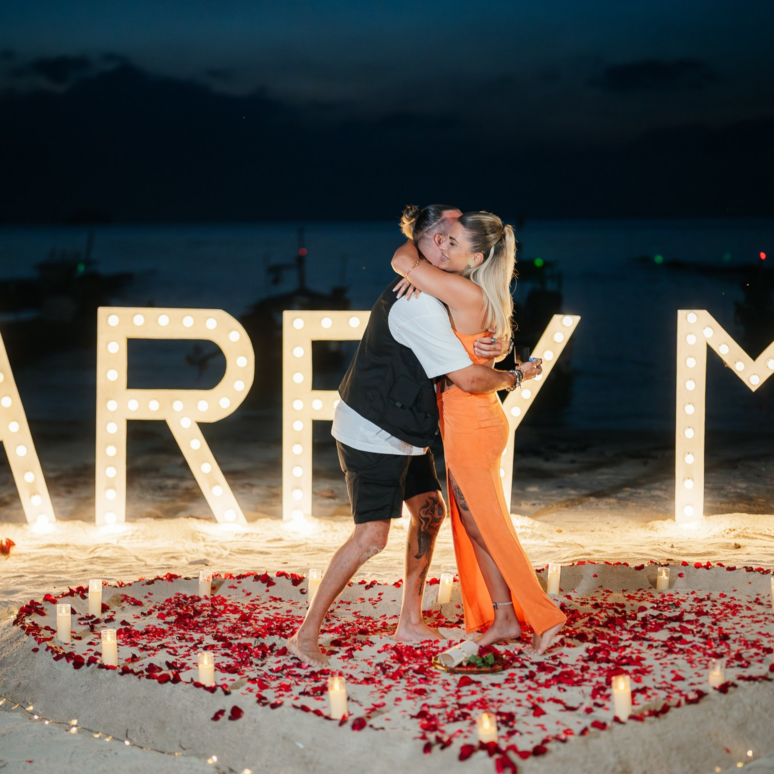 Photo. Romantic proposal on Koh Samui, Thailand
