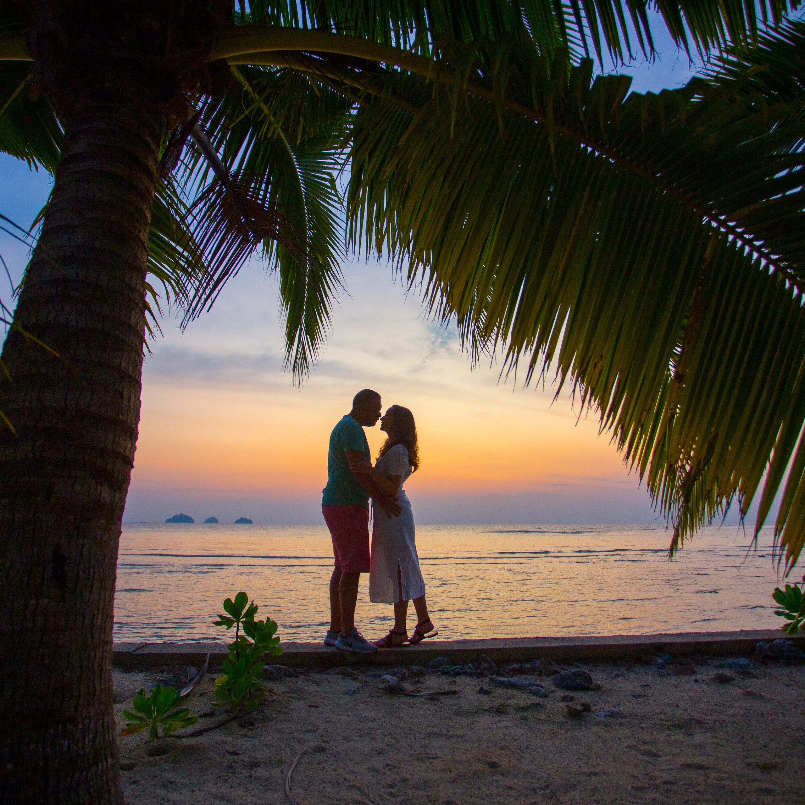 Photo. Romantic proposal on Koh Samui, Thailand