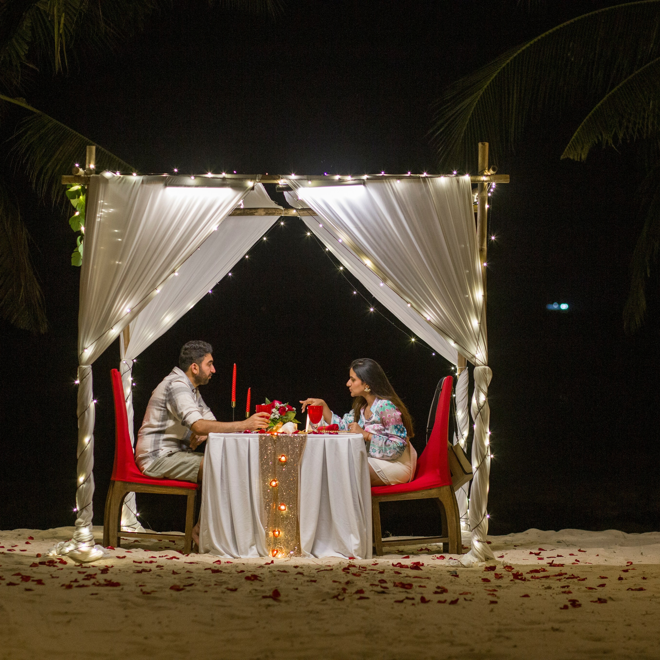Photo. Romantic proposal on Koh Samui, Thailand