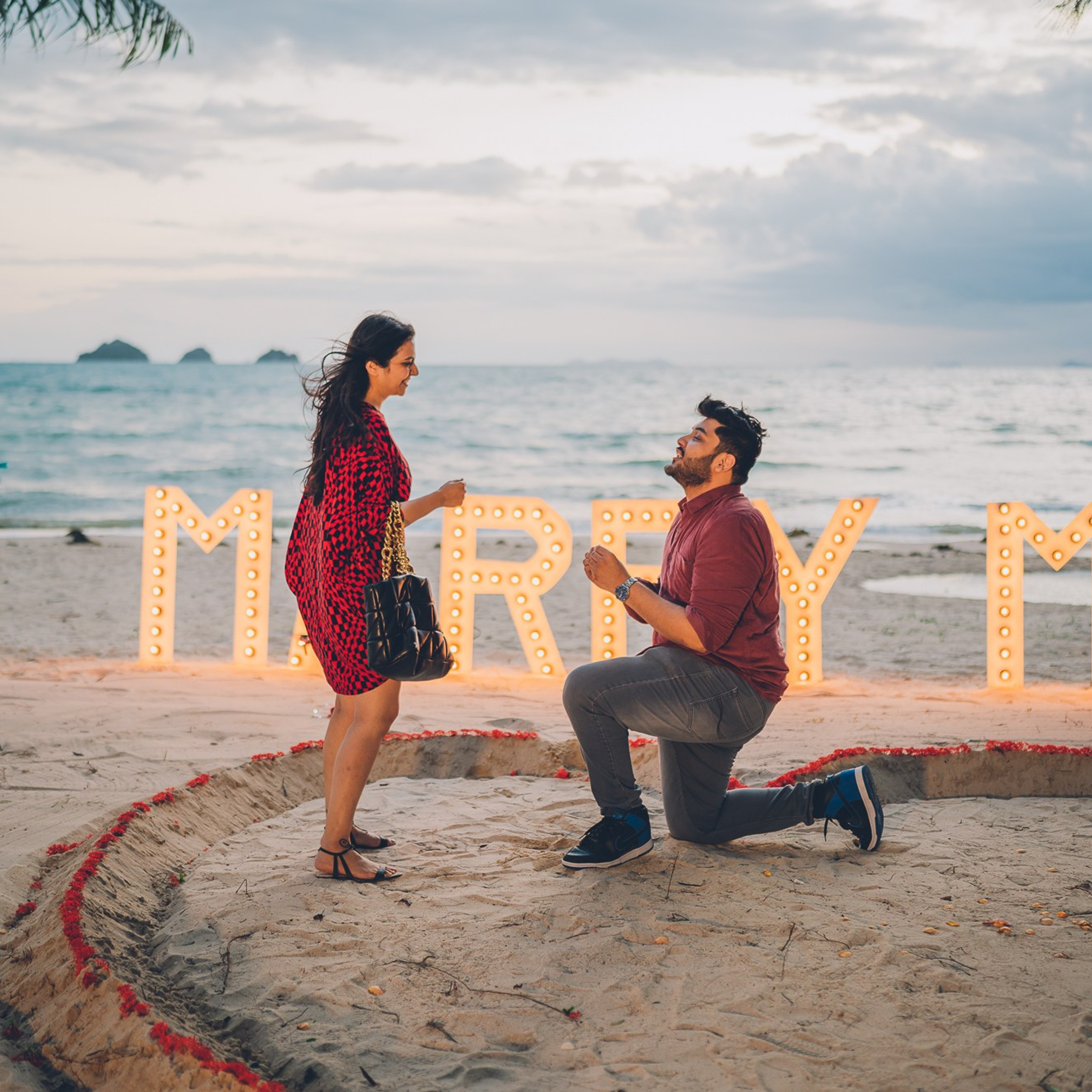 Photo. Romantic proposal on Koh Samui, Thailand