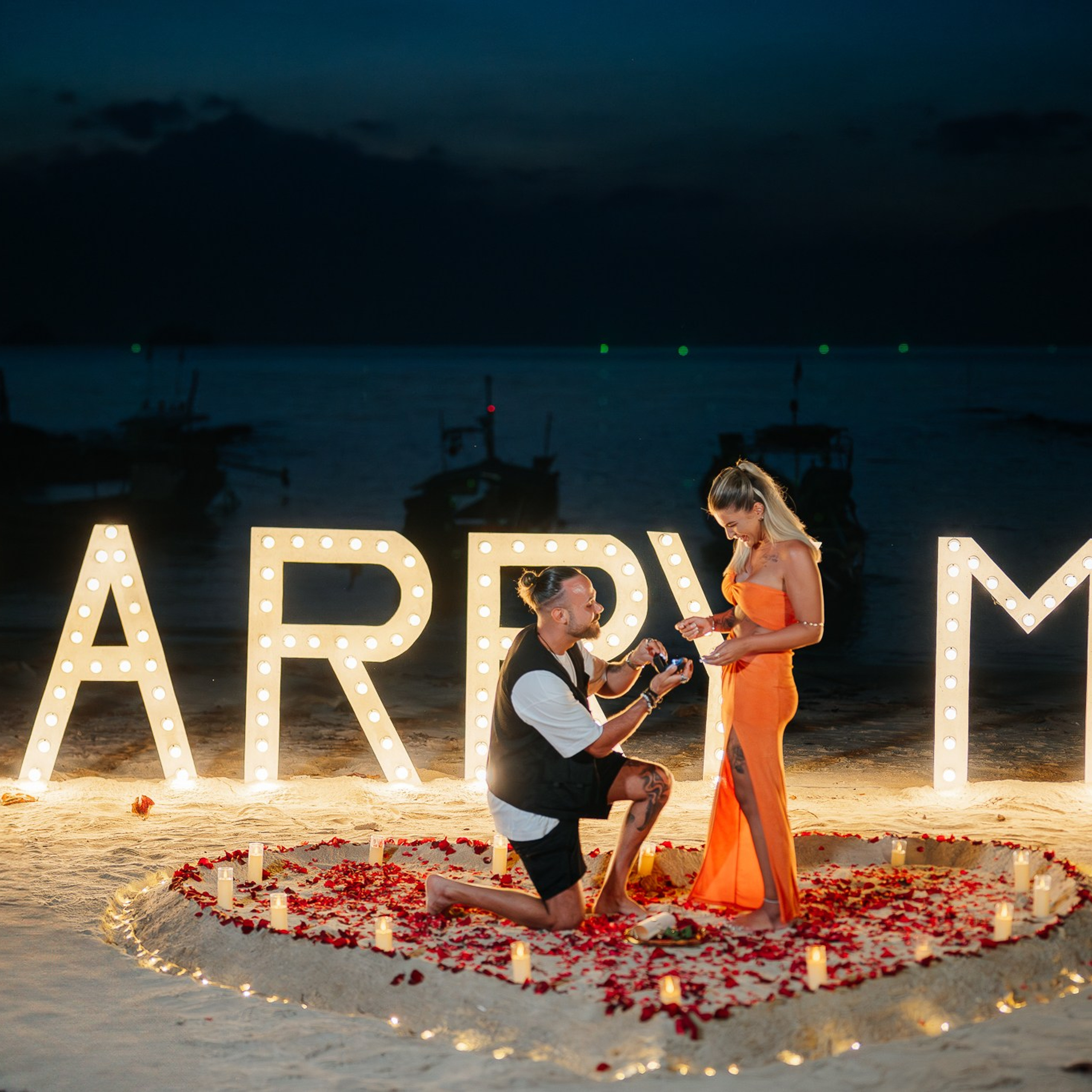 Photo. Romantic proposal on Koh Samui, Thailand