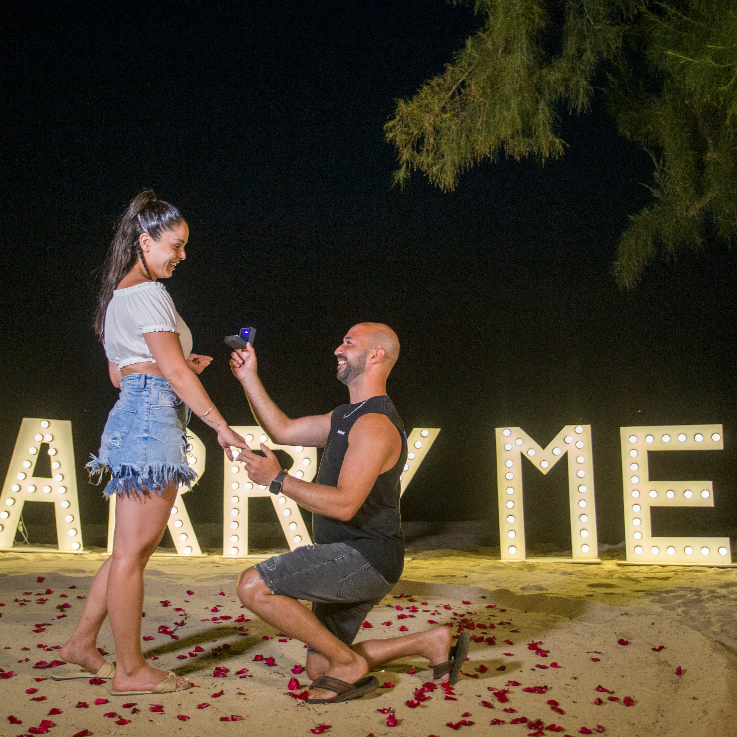 Photo. Romantic proposal on Koh Samui, Thailand