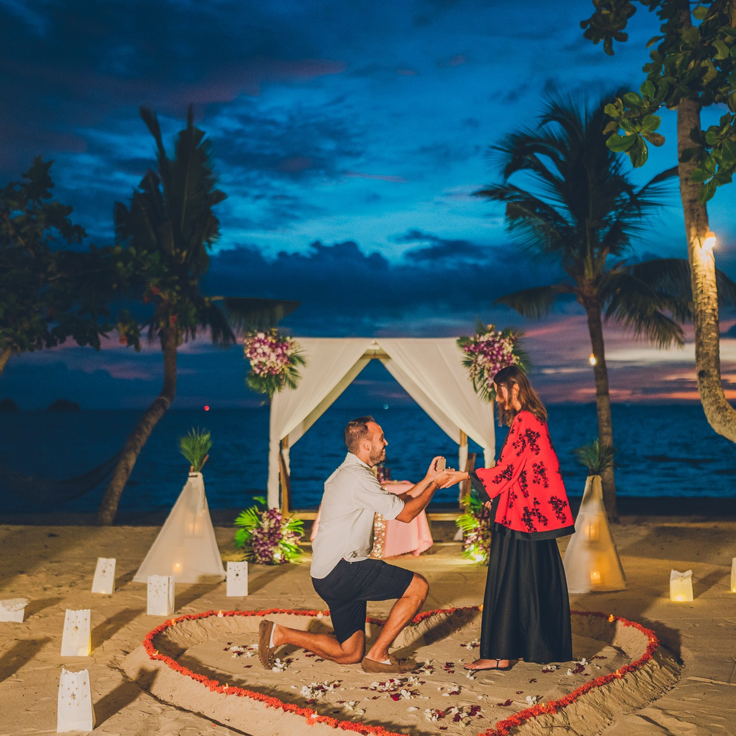 Photo. Romantic proposal on Koh Samui, Thailand