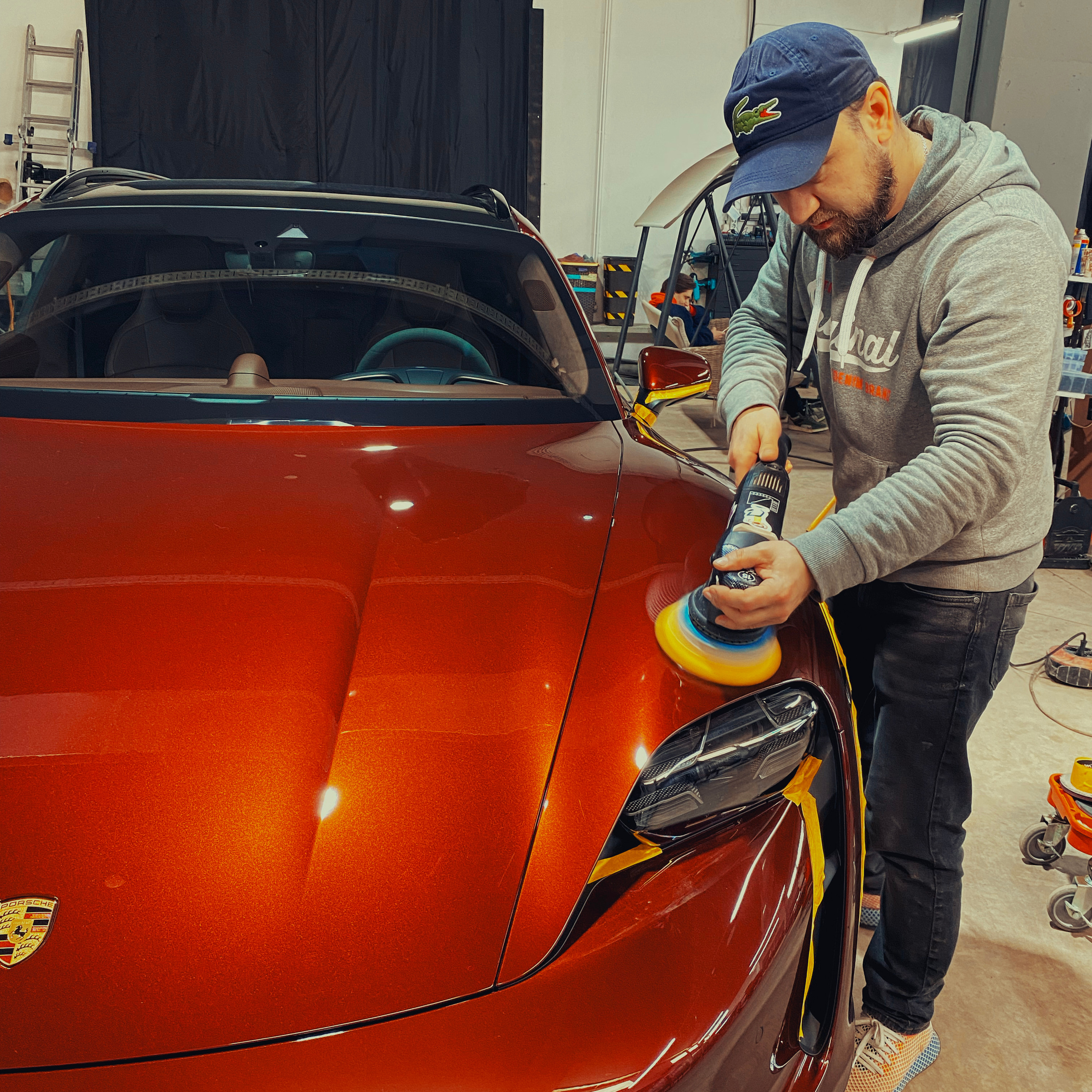 УДАЛЕНИЕ СКОЛОВ И ЦАРАПИН С КУЗОВА АВТОМОБИЛЯ КИШИНЕВ