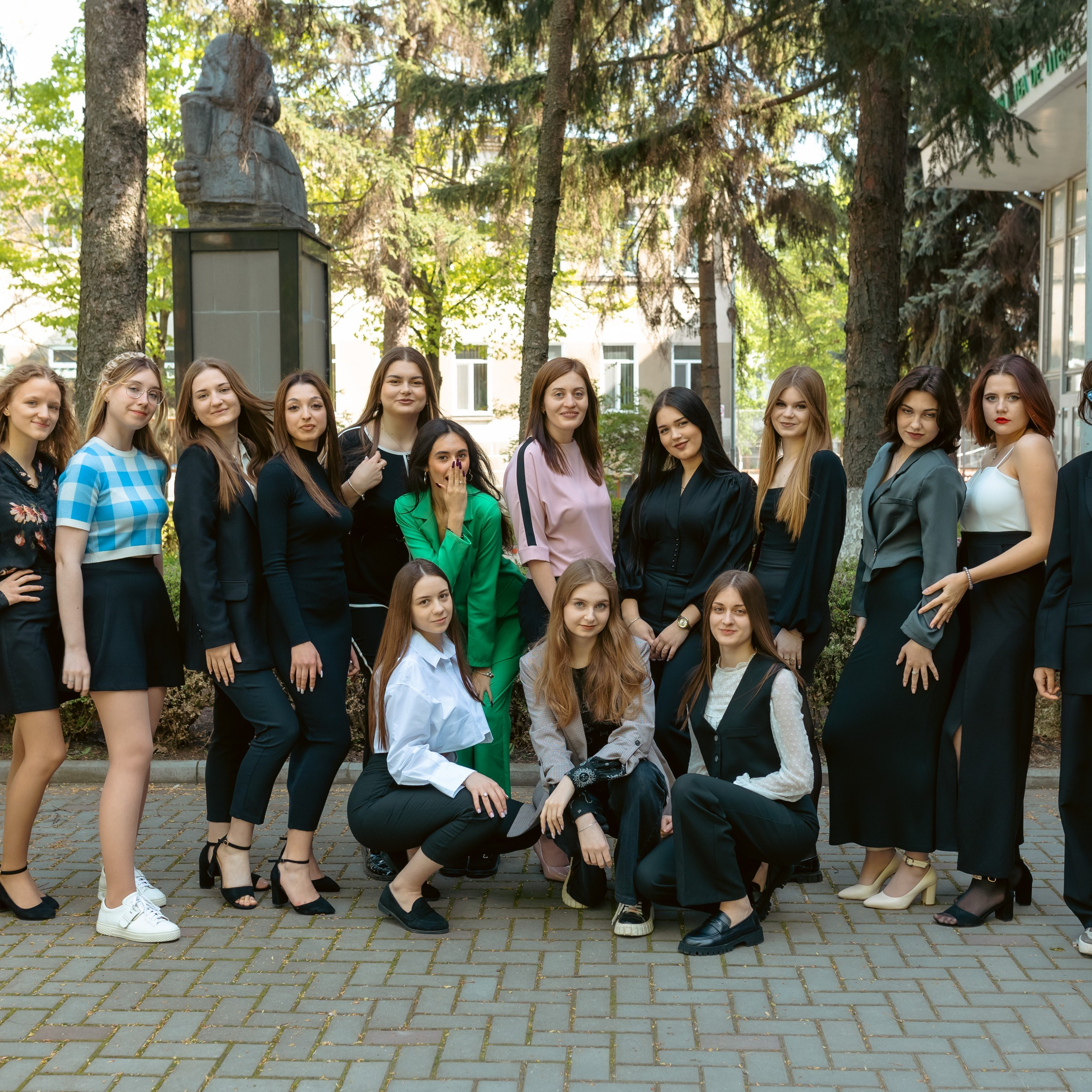 Recenzii Estudent.md – Păreri despre Albume și Ședințe Foto de Absolvire