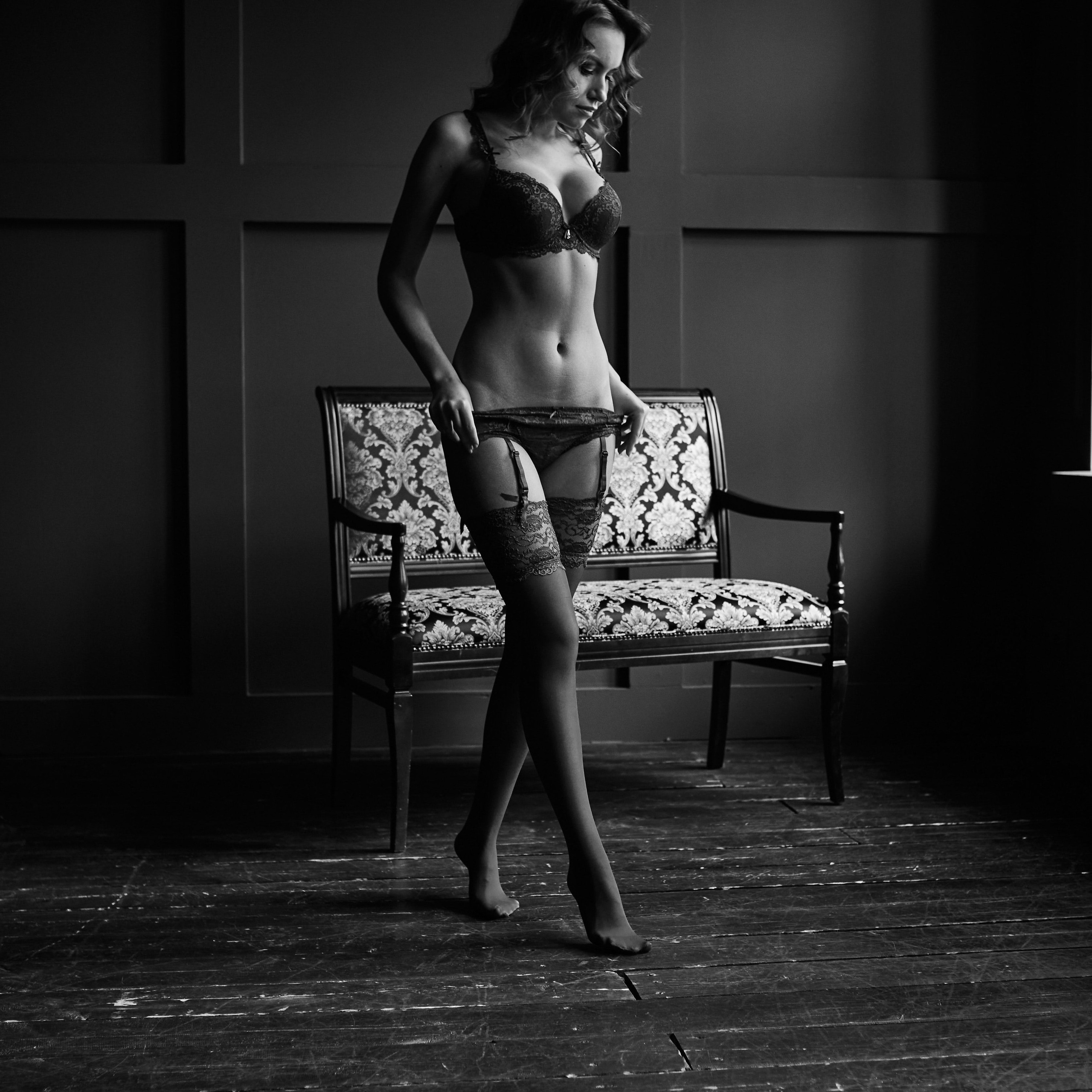 Artystyczna fotografia aktu 18+ w Polsce | kreatywne i subtelne sesje. Stanislau Krasovski – Fotografia artystyczna i kreatywne sesje w Poznaniu