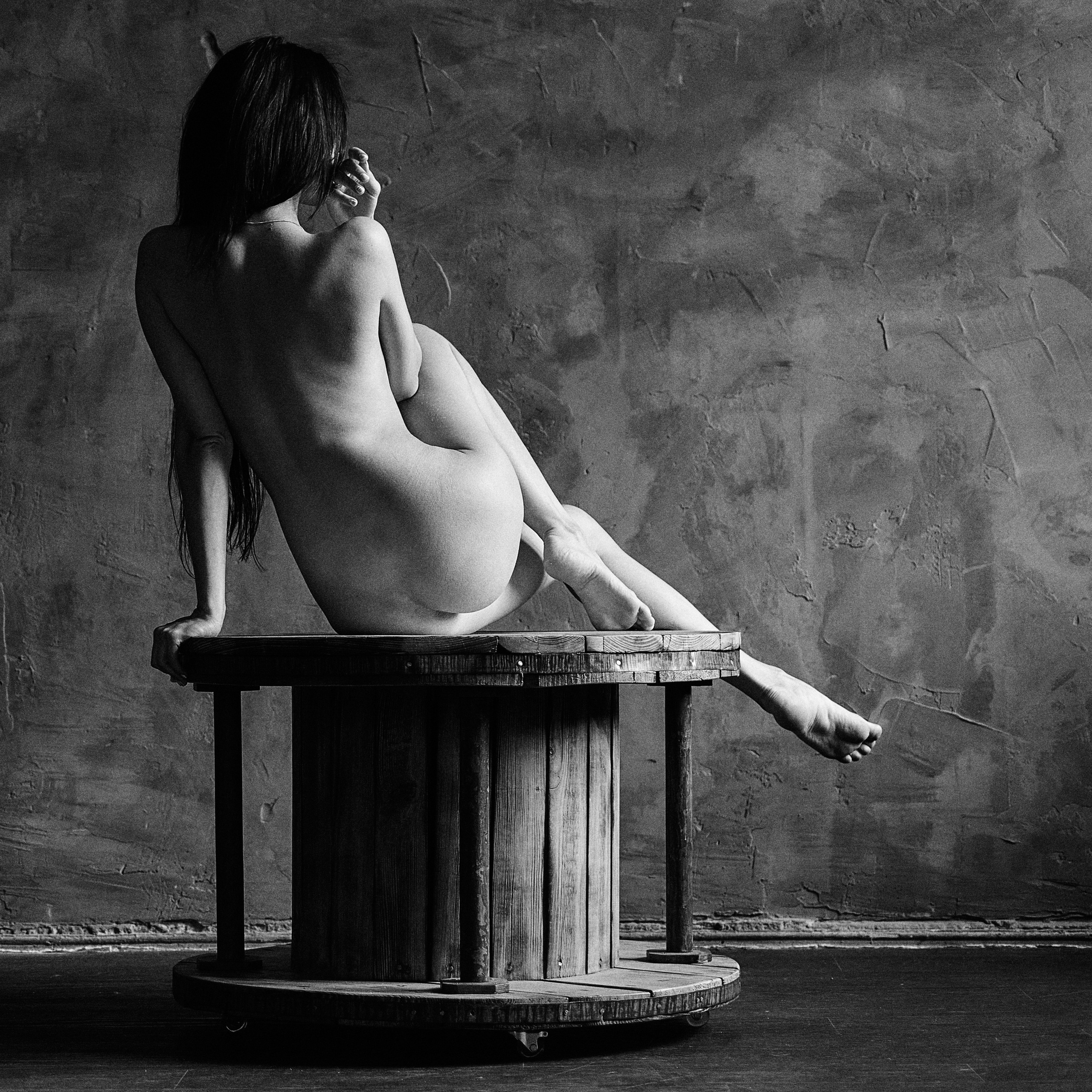 Artystyczna fotografia aktu 18+ w Polsce | kreatywne i subtelne sesje. Stanislau Krasovski – Fotografia artystyczna i kreatywne sesje w Poznaniu