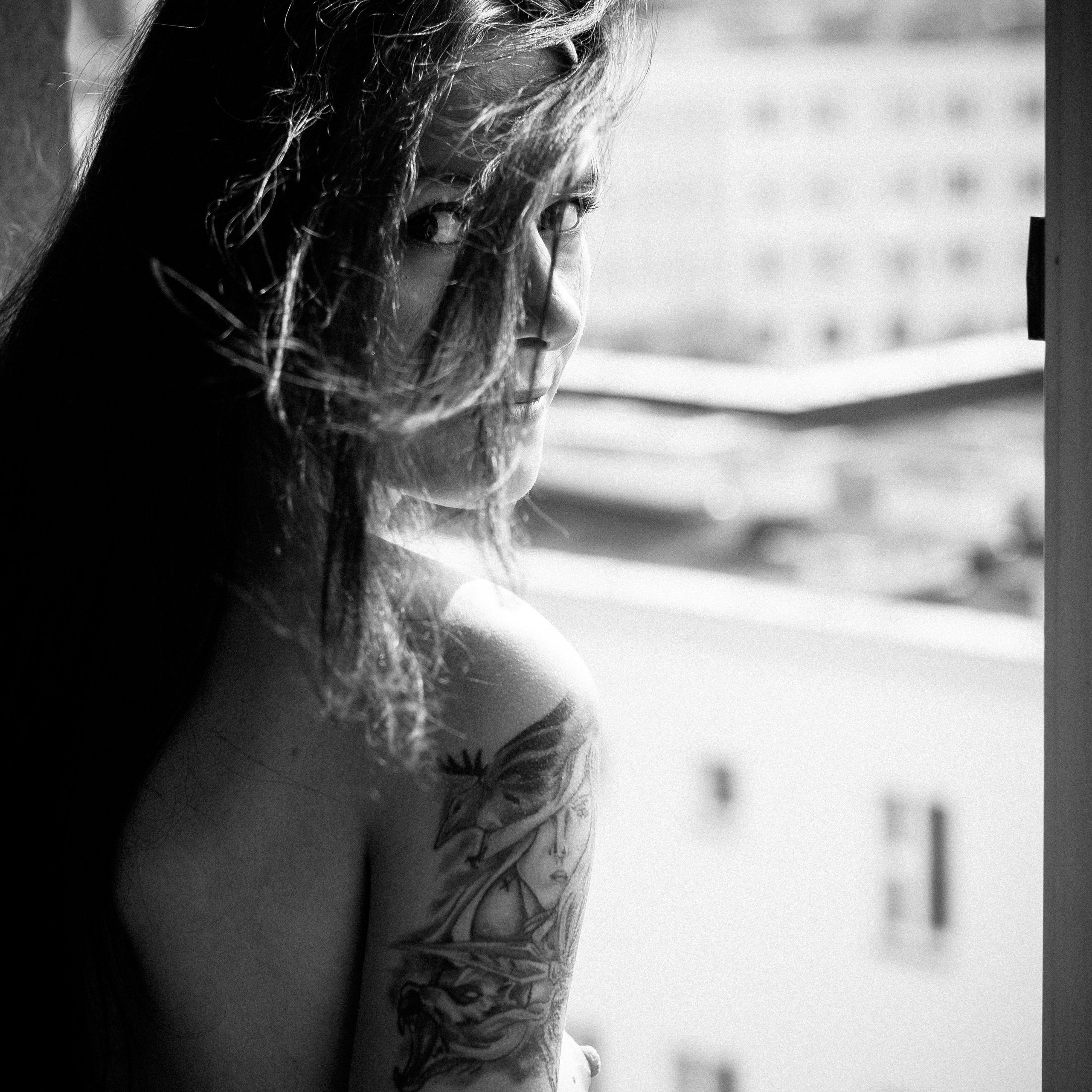 Artystyczna fotografia aktu 18+ w Polsce | kreatywne i subtelne sesje. Stanislau Krasovski – Fotografia artystyczna i kreatywne sesje w Poznaniu