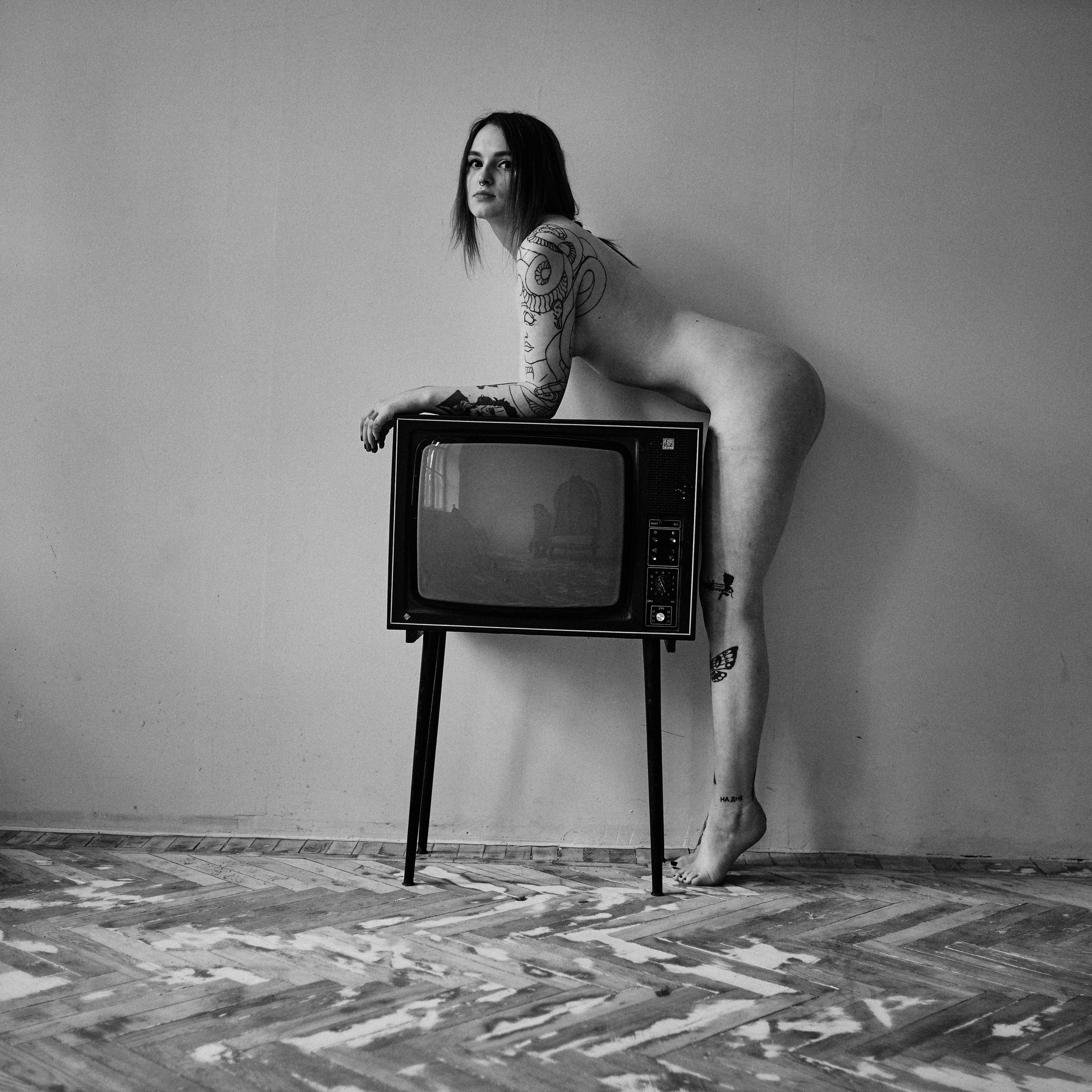 Artystyczna fotografia aktu 18+ w Polsce | kreatywne i subtelne sesje. Stanislau Krasovski – Fotografia artystyczna i kreatywne sesje w Poznaniu