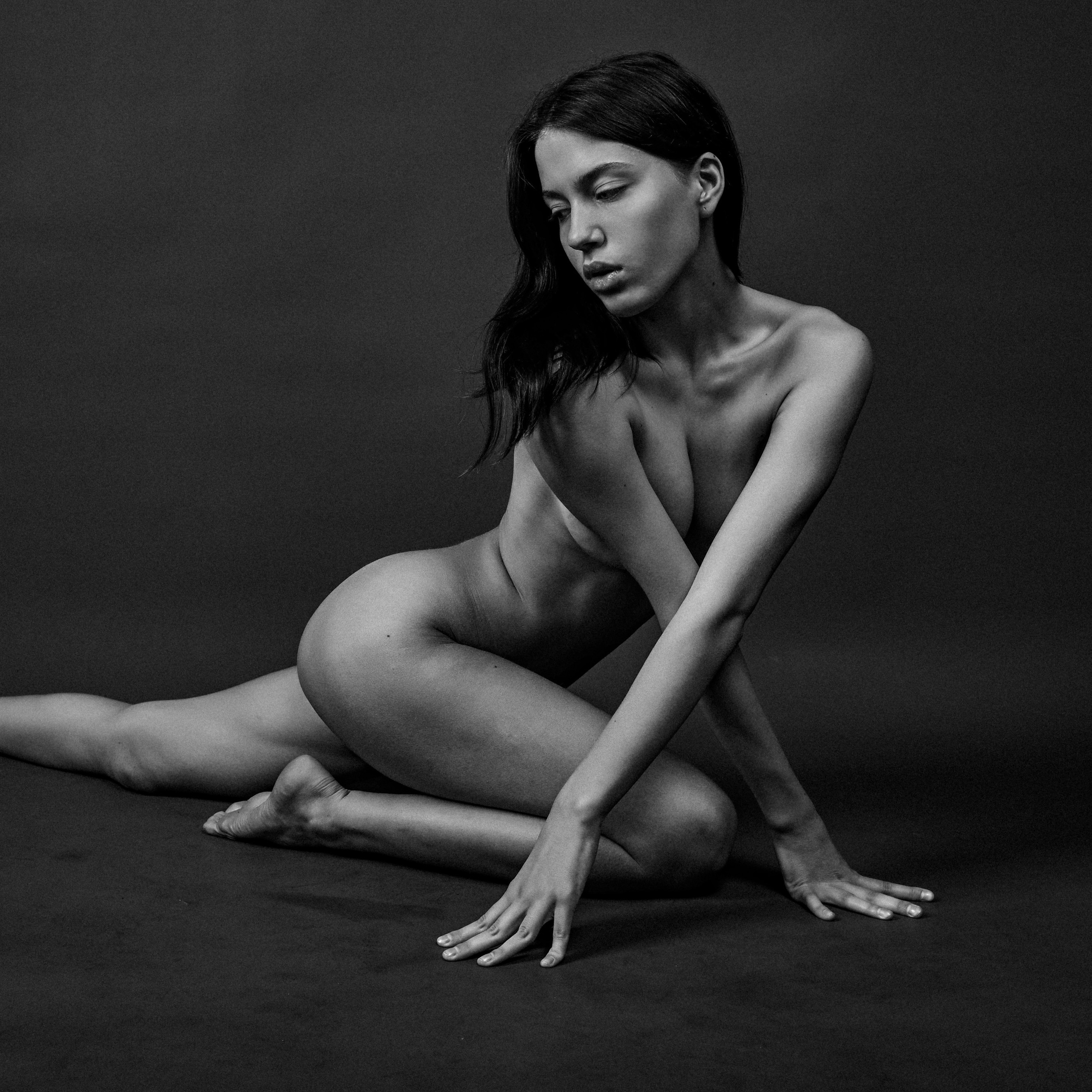 Artystyczna fotografia aktu 18+ w Polsce | kreatywne i subtelne sesje. Stanislau Krasovski – Fotografia artystyczna i kreatywne sesje w Poznaniu