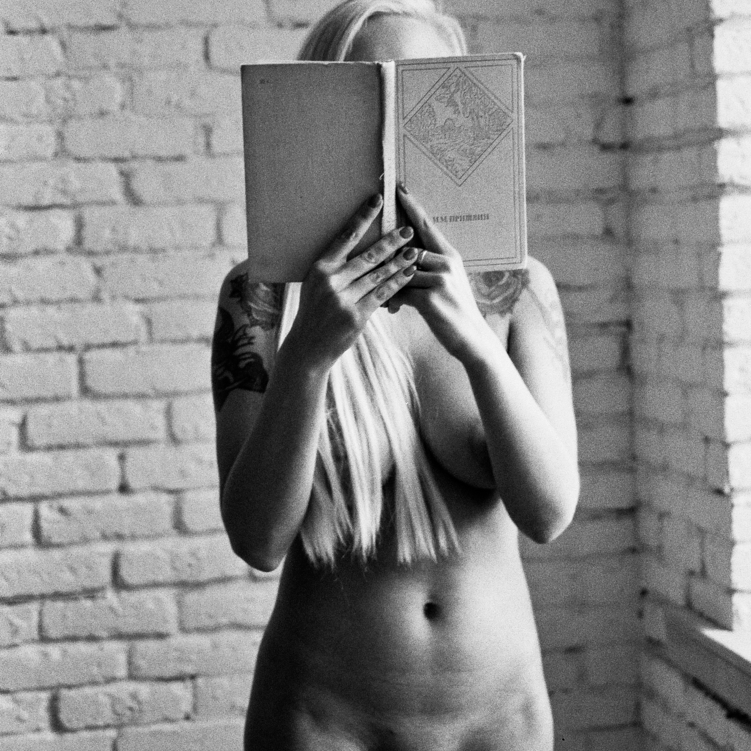 Fotografia analogowa / na filmie w Polsce | artystyczne sesje fotograficzne. Stanislau Krasovski – Fotografia artystyczna i kreatywne sesje w Poznaniu