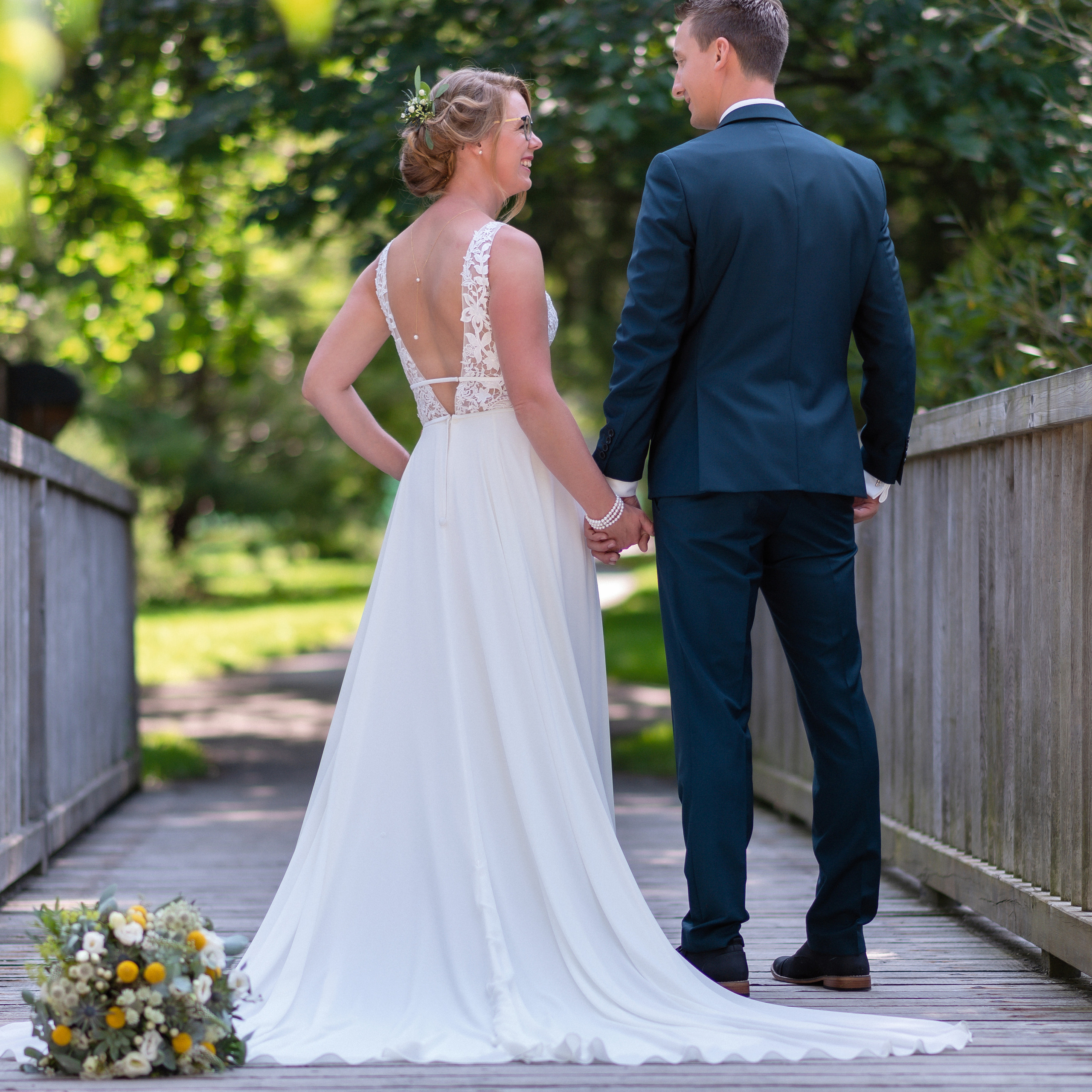 Referenzen. Ich bin Max, Designer, Art & Hochzeitsfotograf aus Germaringen