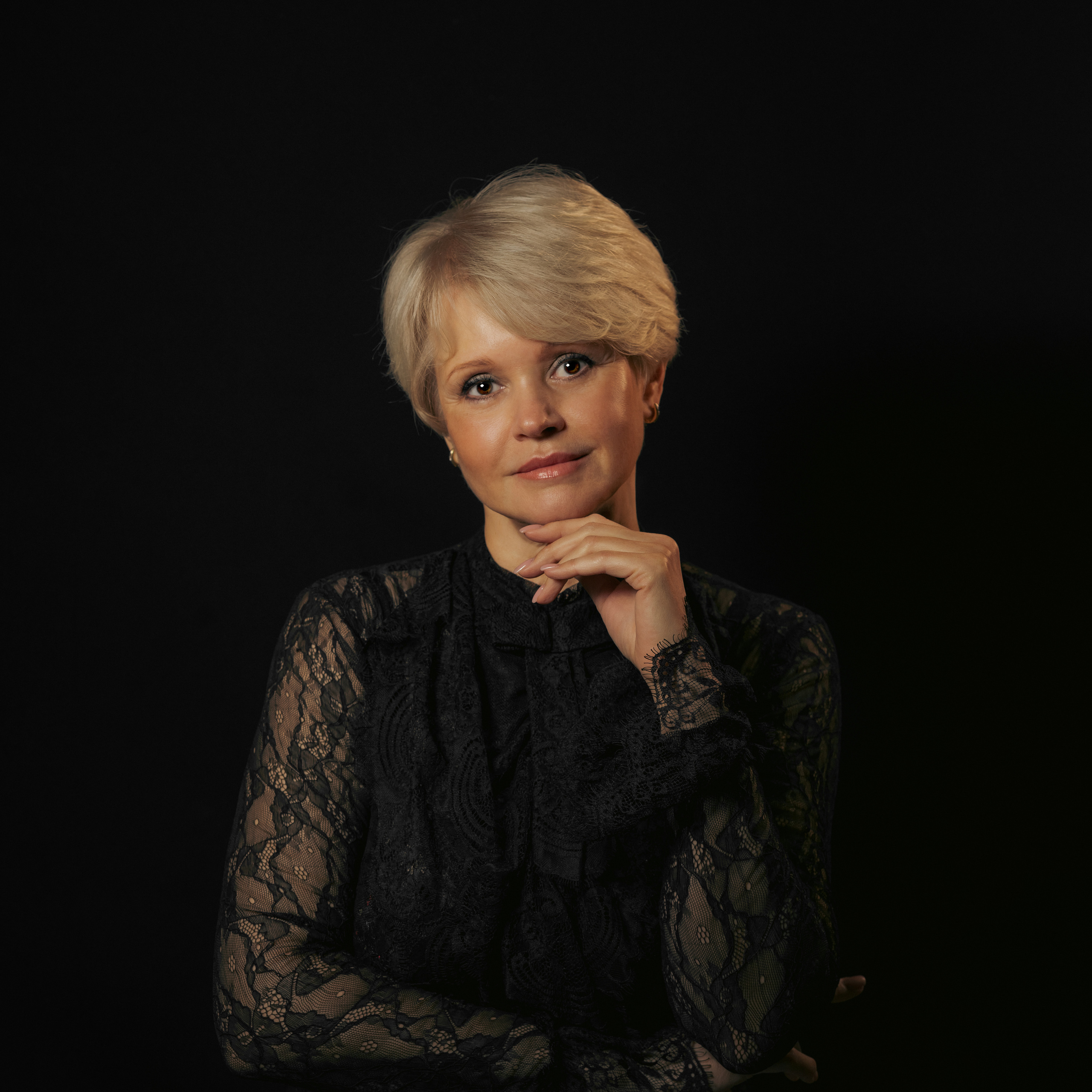 Reseñas. Fotógrafa en Madrid | Retratos femeninos, familia y sesiones con caballos – Anna Maruleva