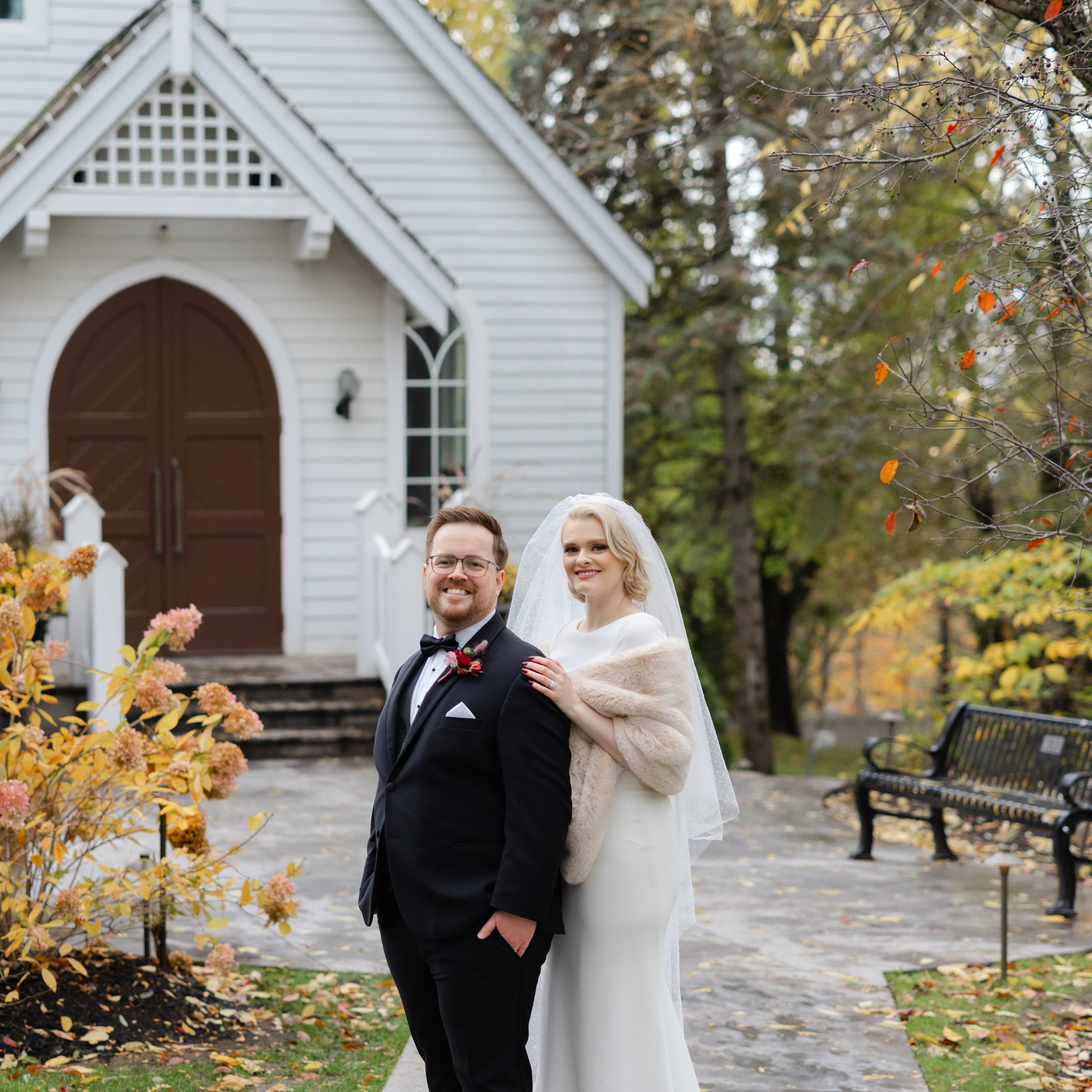 Reviews. Anna Leb Photo