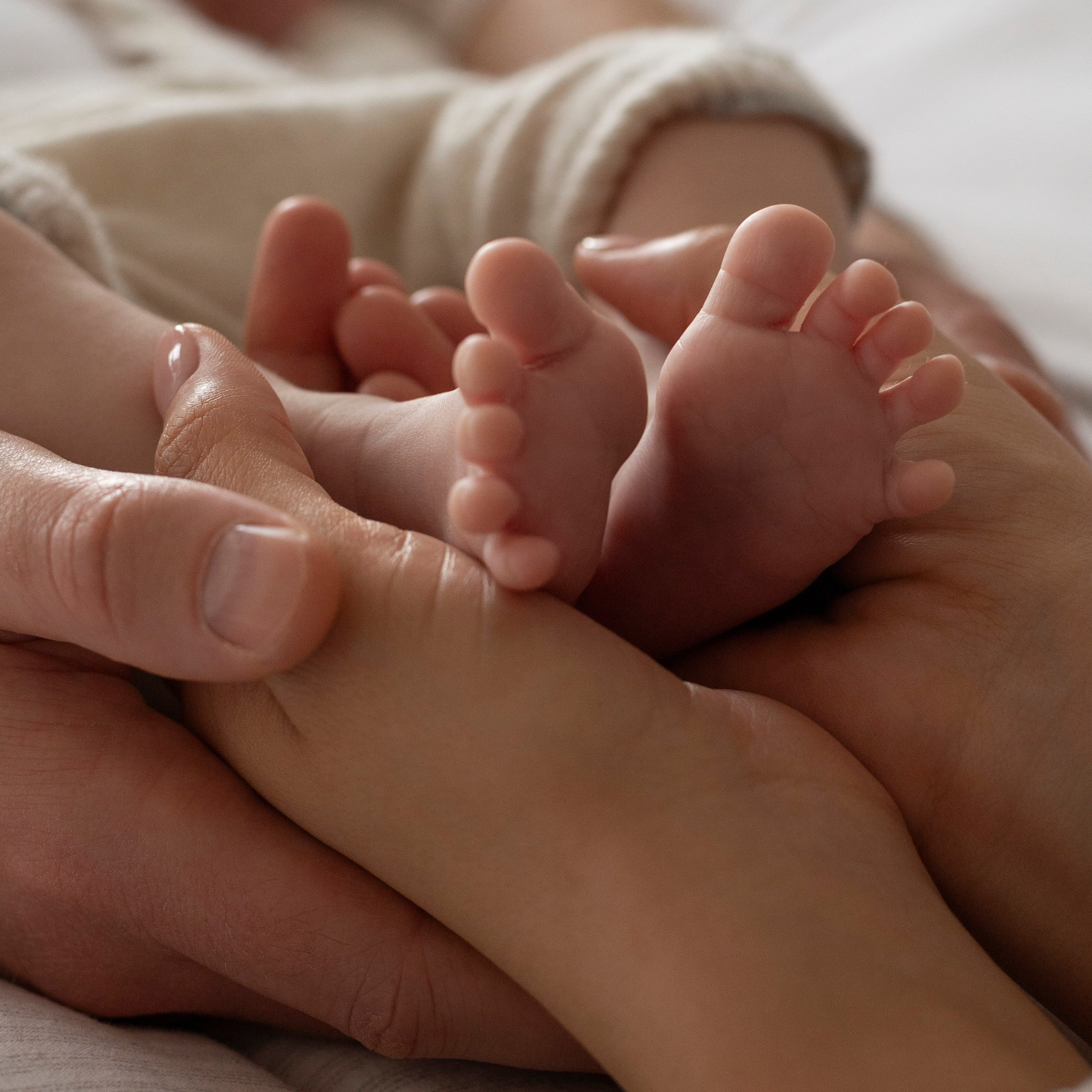 Reviews. Julia Kuzmovych personal and pregnancy photographer in London