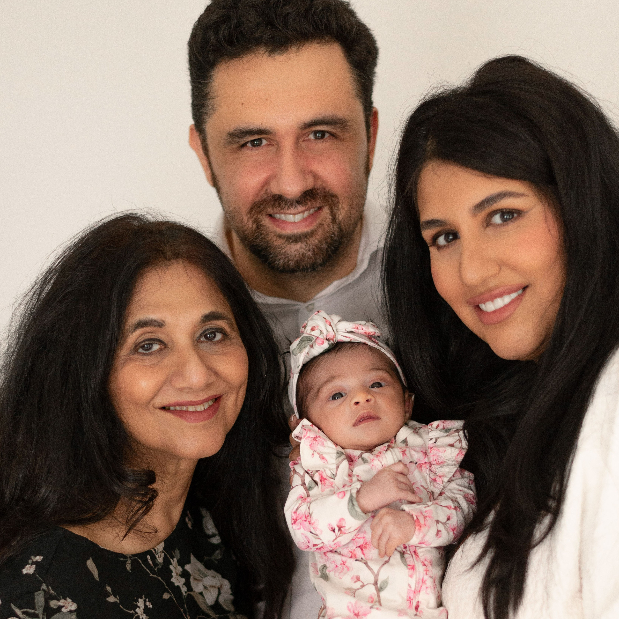 Reviews. Julia Kuzmovych personal and pregnancy photographer in London