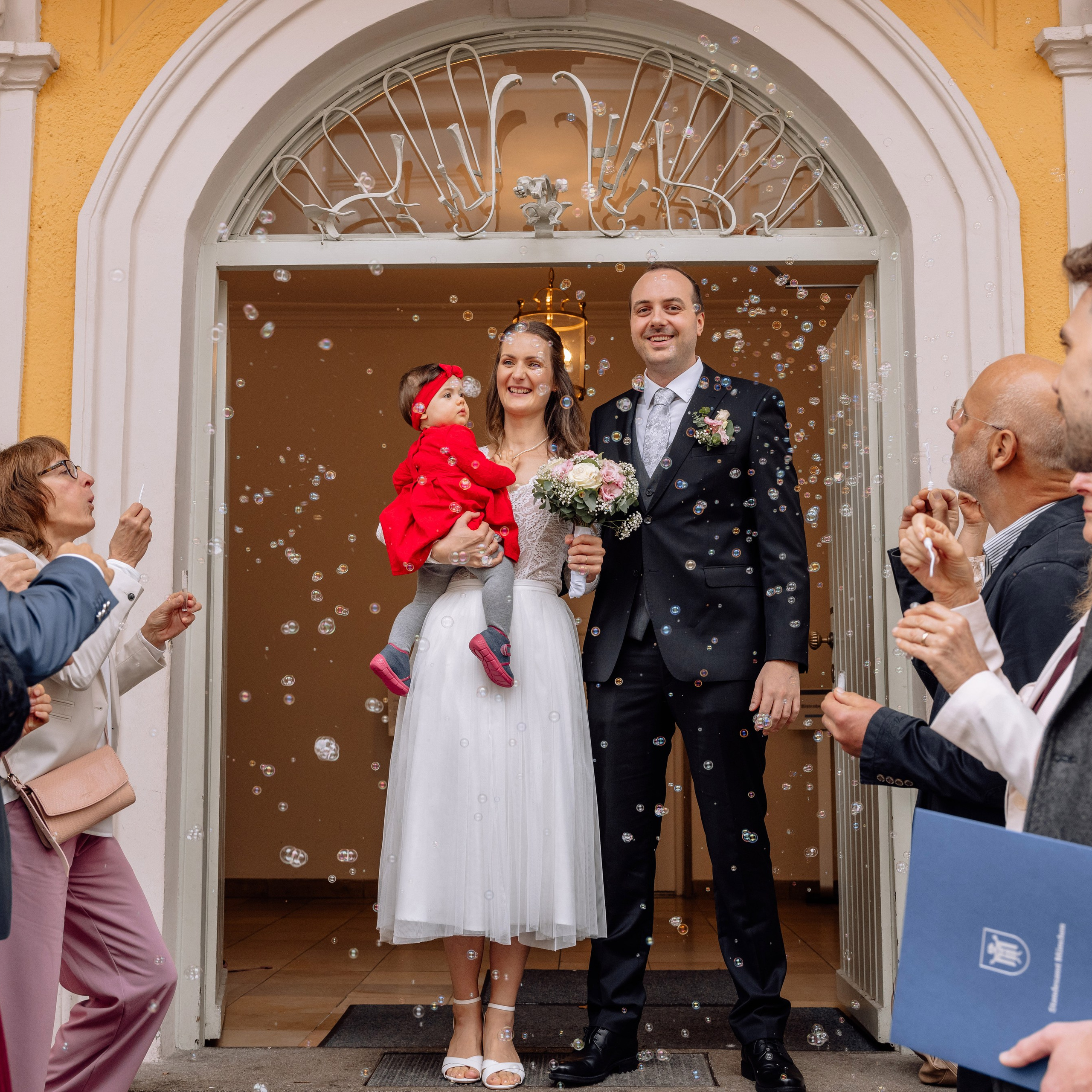 Referenzen. Hochzeitsfotograf München Taufe Familienfotograf Tanja Mauke