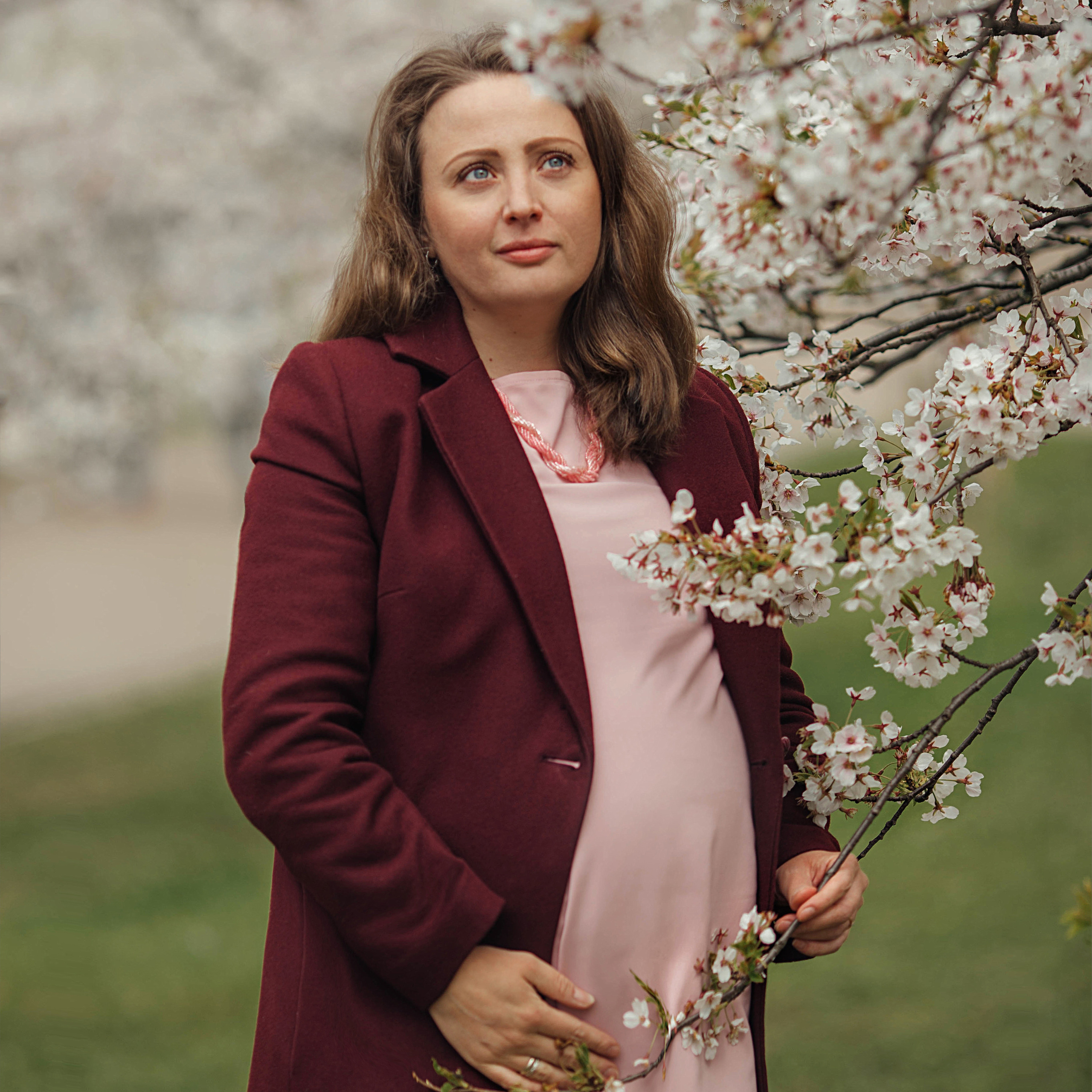 Анна в сакуре