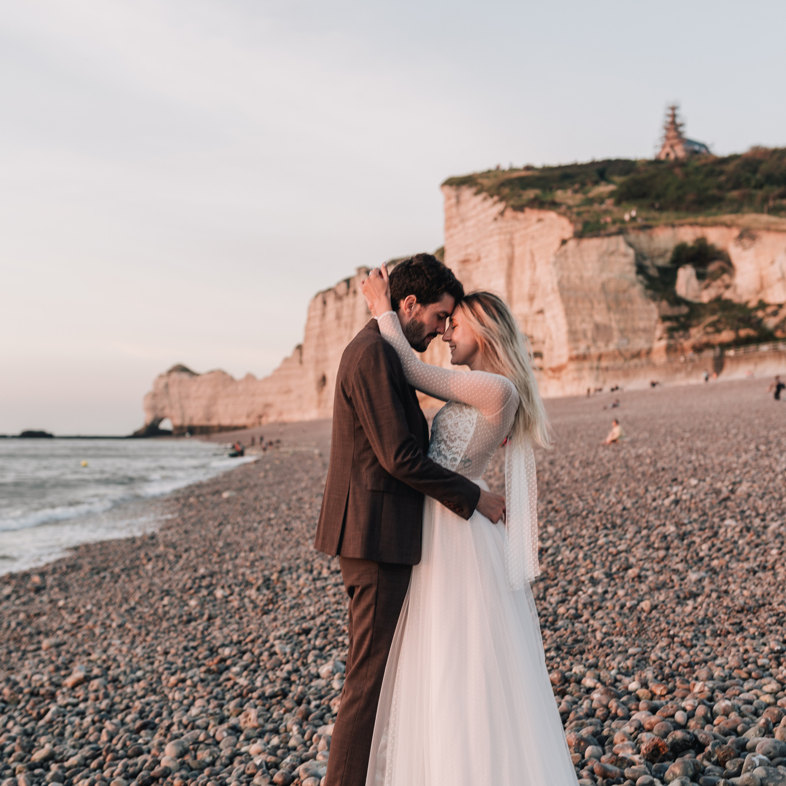 Wedding shooting at sea on Etretat (Maryna & Clement)