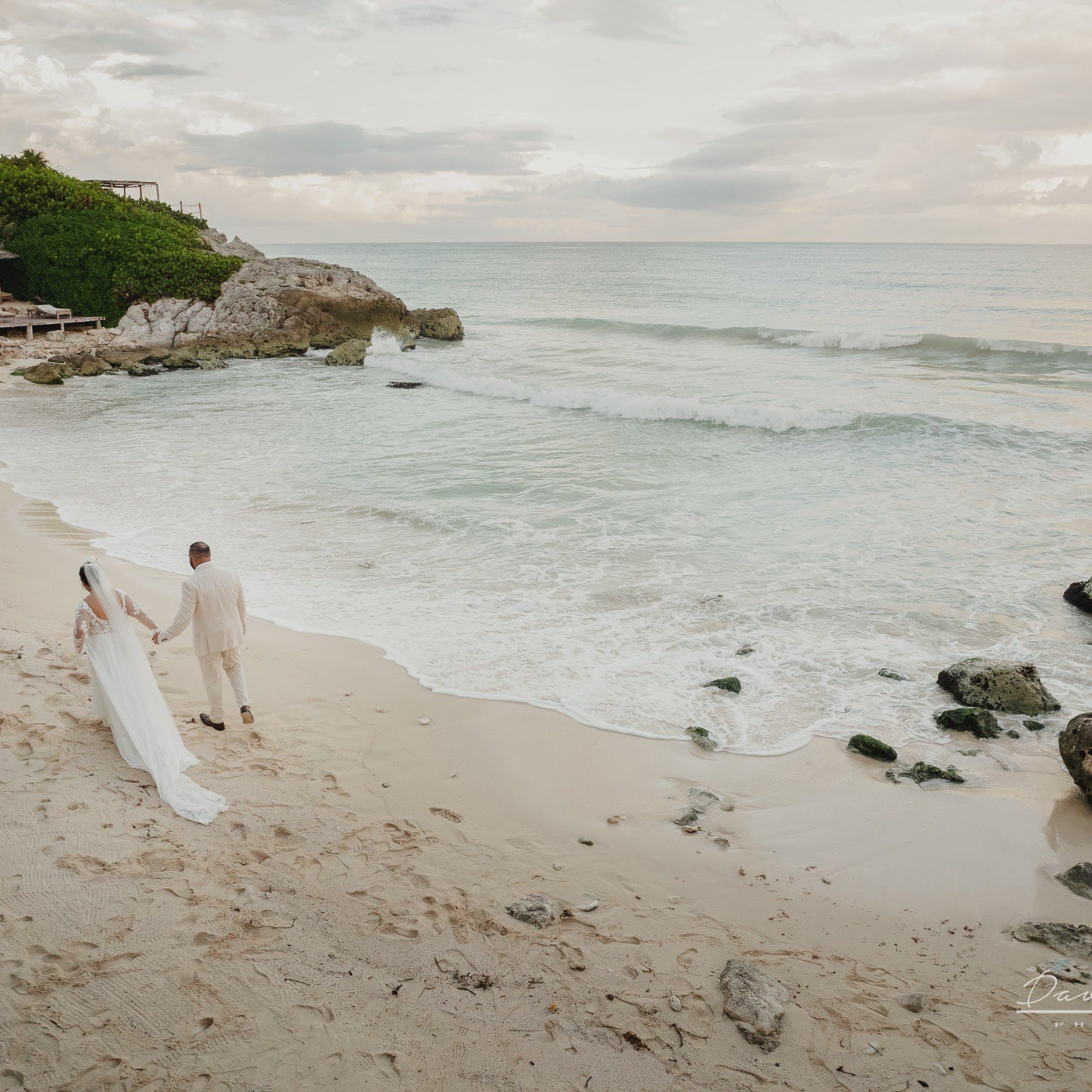 Happy Couples Testimonials. Destination wedding photographer based in Cancun and Riviera Maya with service worldwide