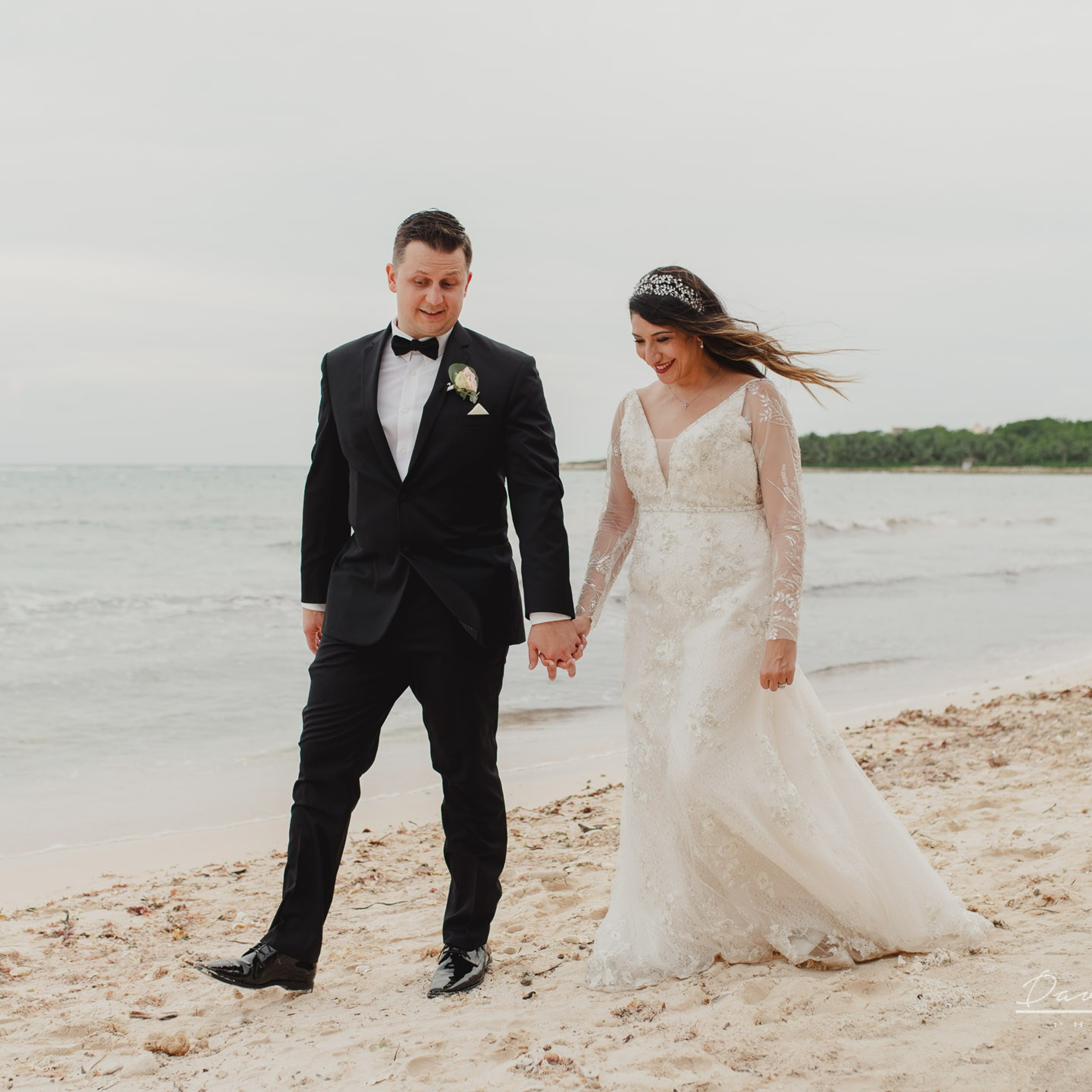 Happy Couples Testimonials. Destination wedding photographer based in Cancun and Riviera Maya with service worldwide