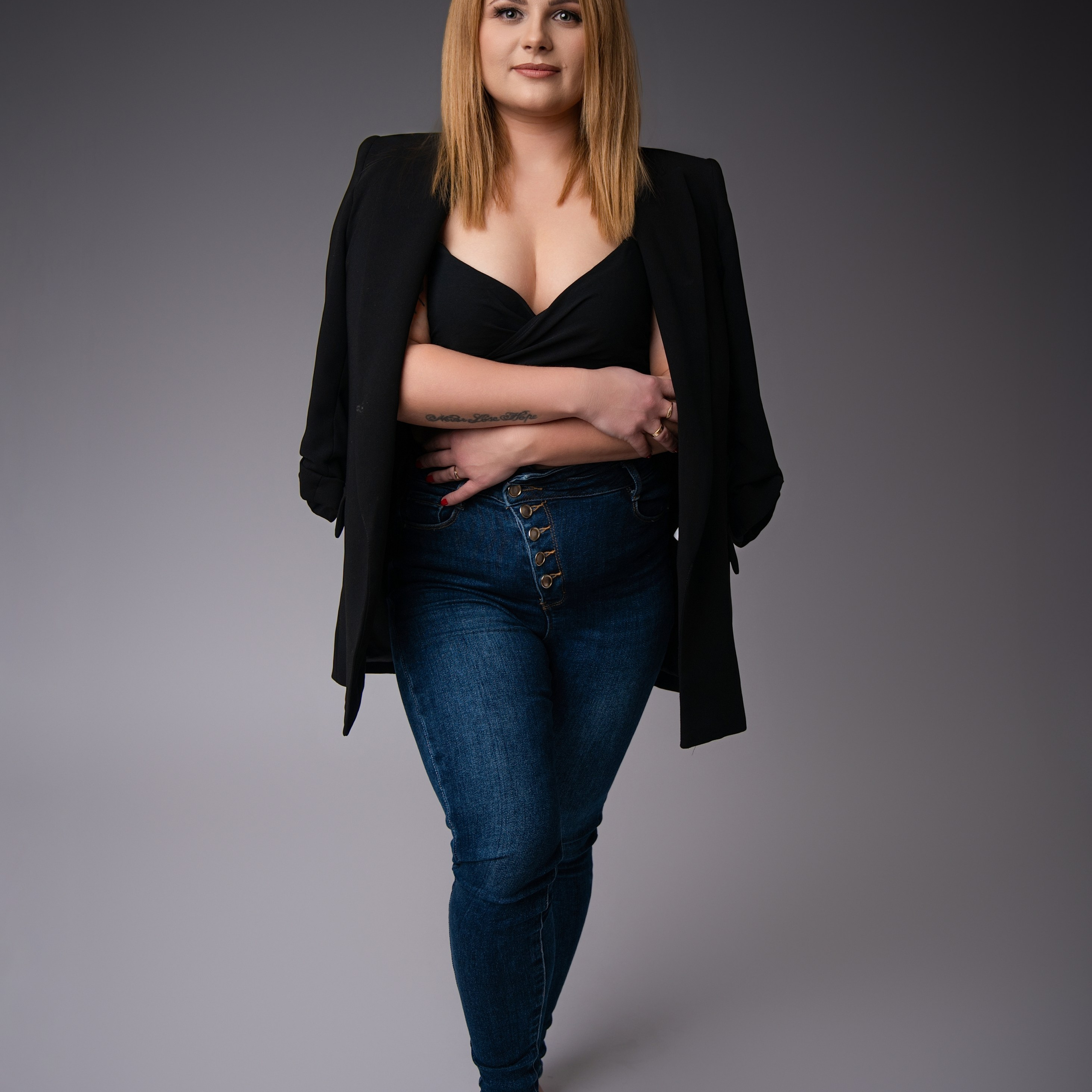 Feminine & Fashion. Home