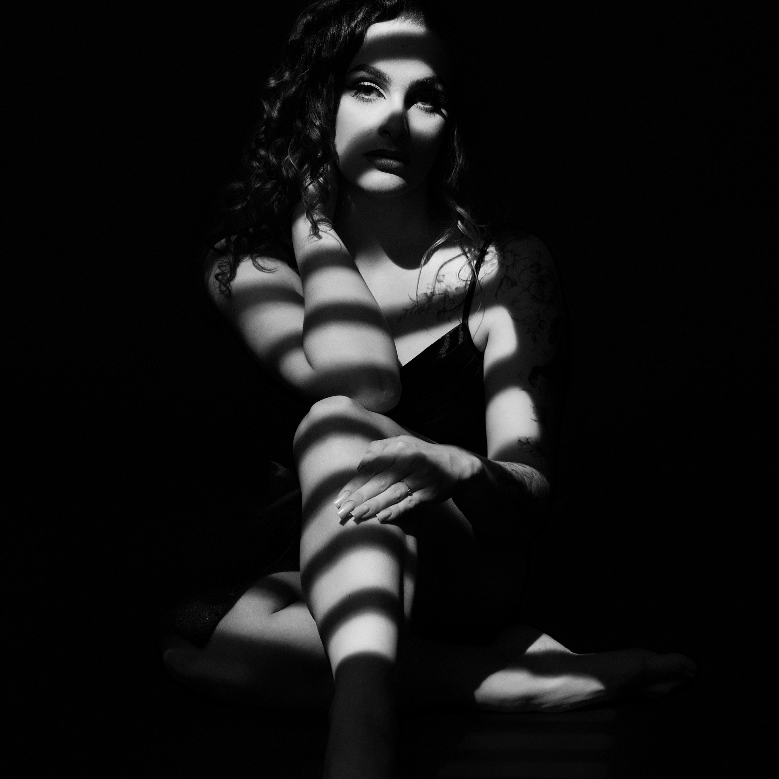 Feminine & Fashion. Home