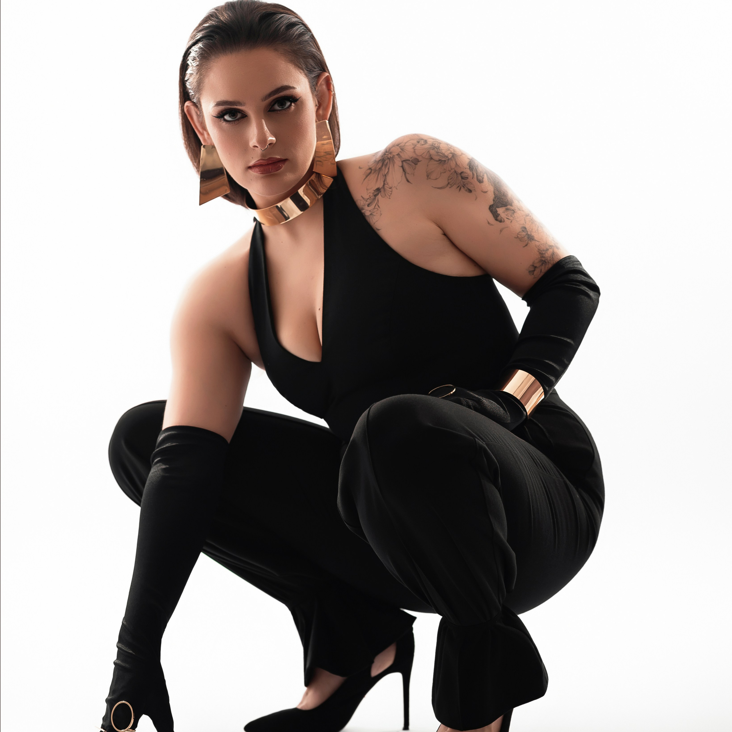 Feminine & Fashion. Home