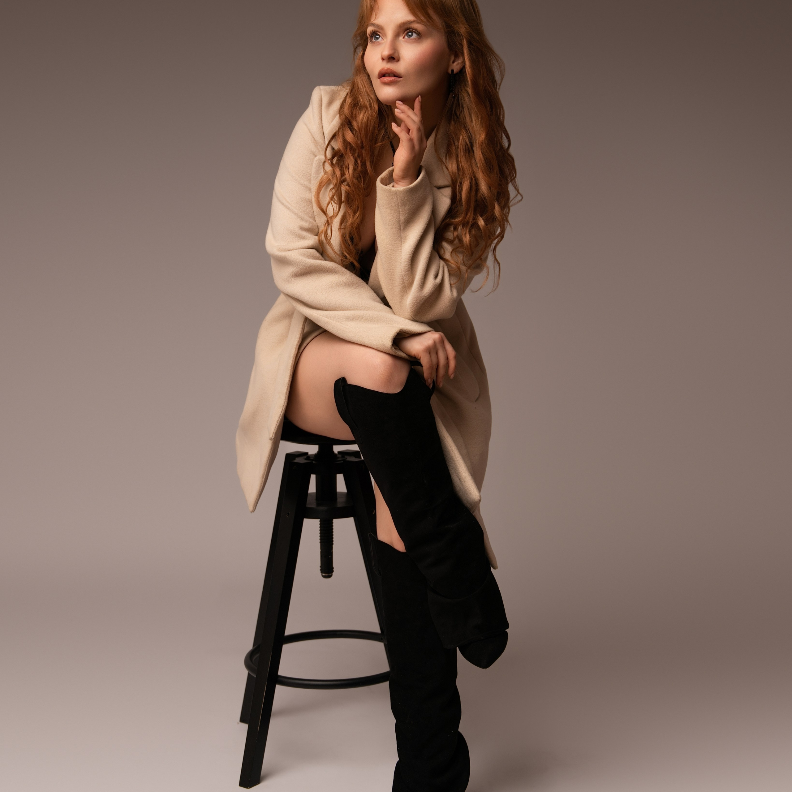 Feminine & Fashion. Home