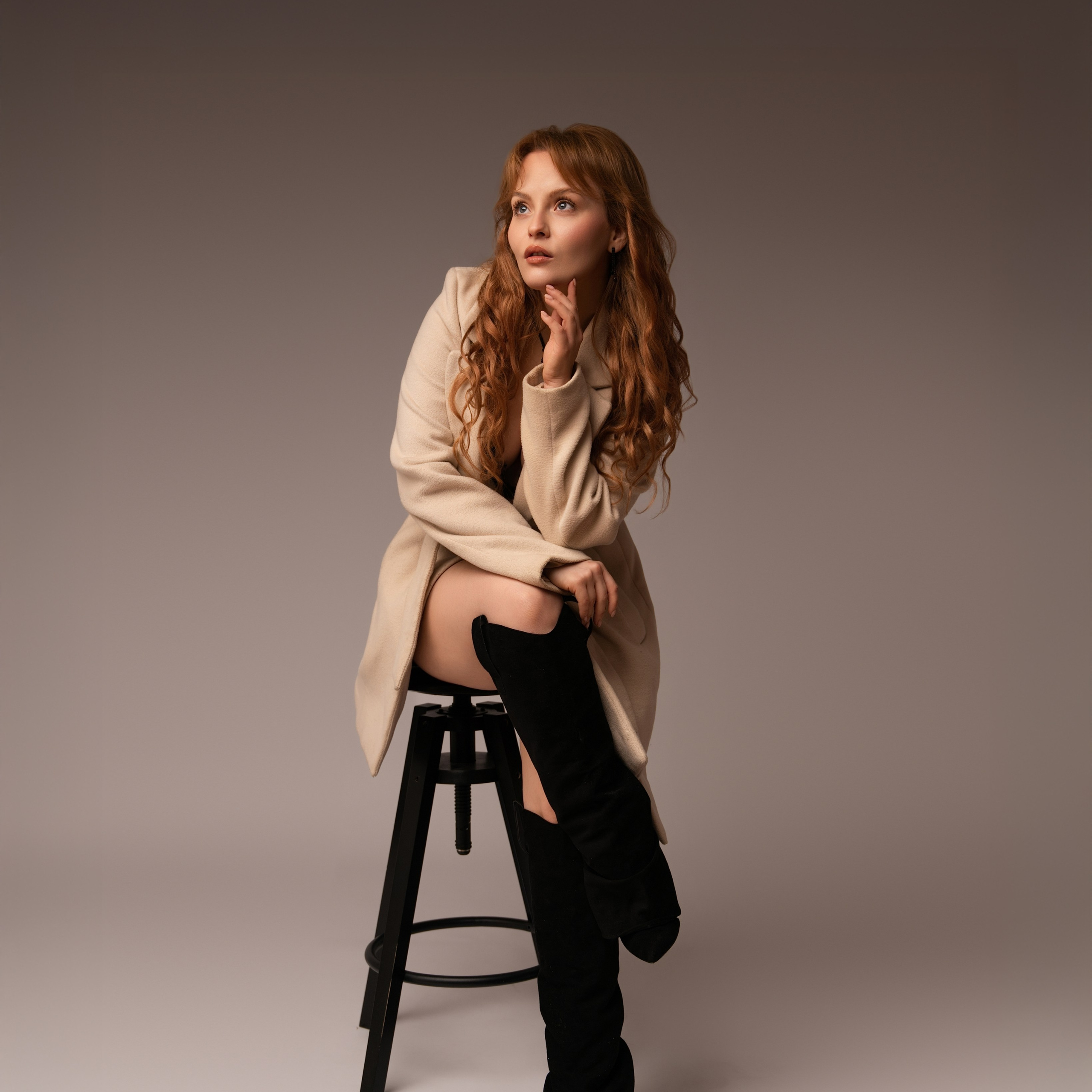 Feminine & Fashion. Home