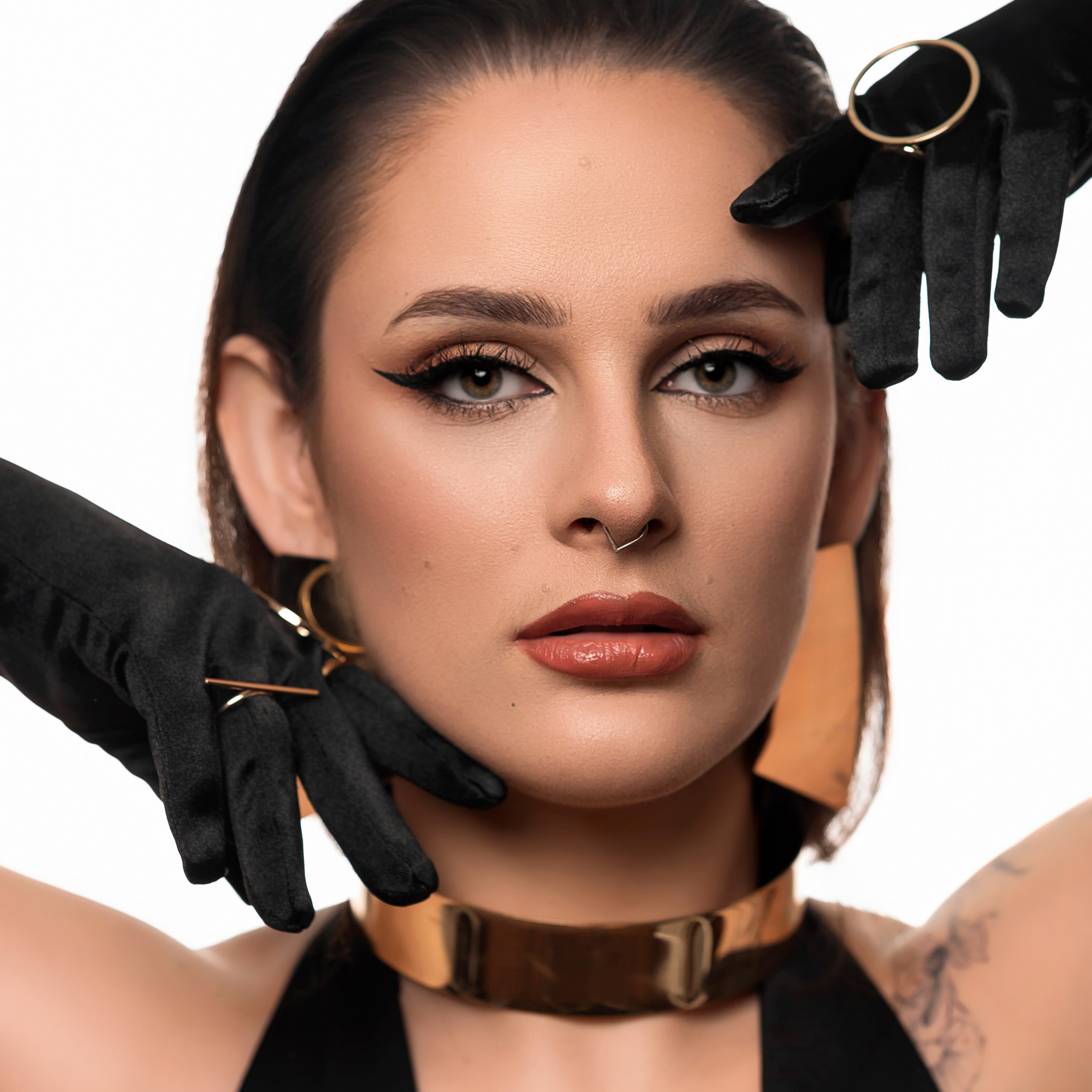 Feminine & Fashion. Home