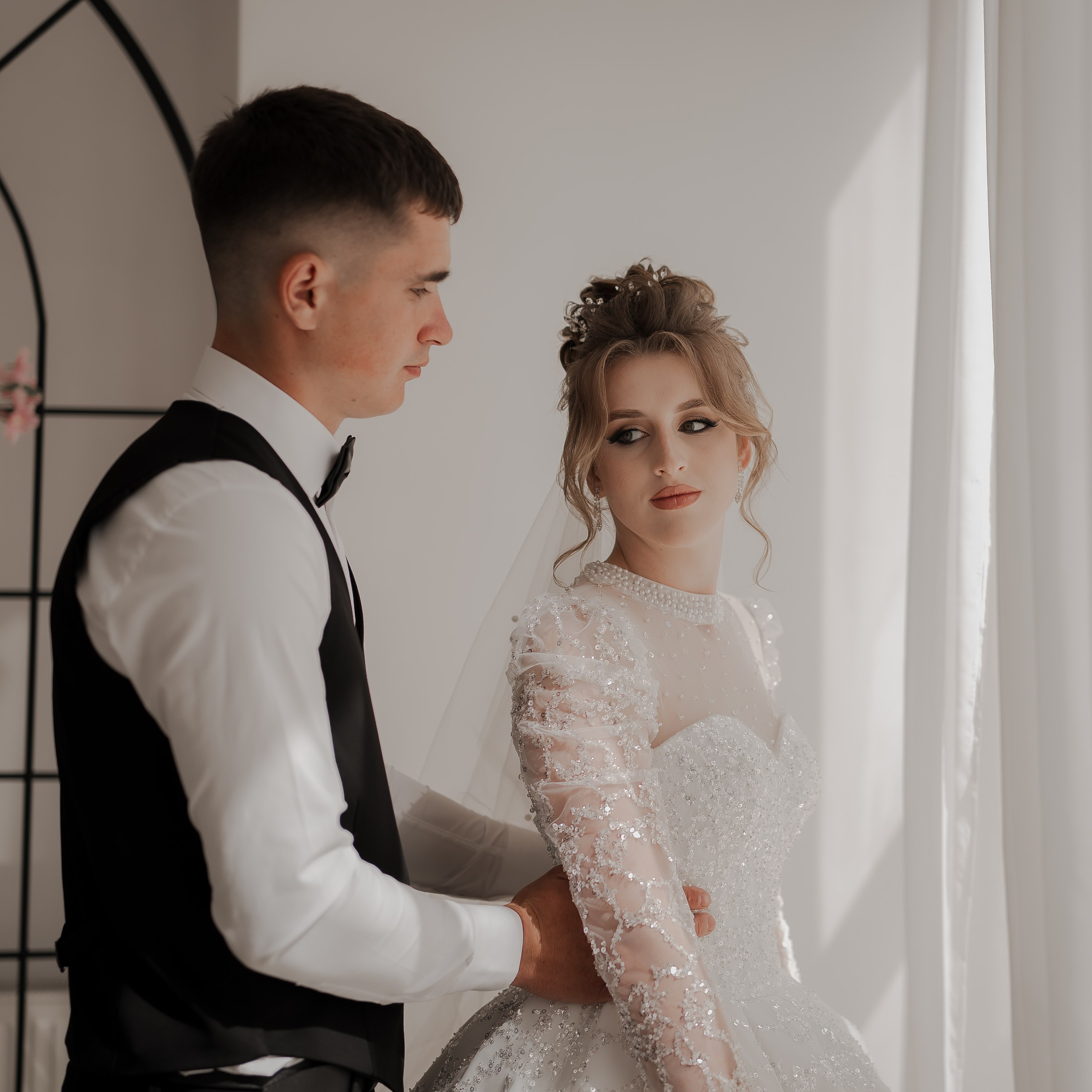 Oleg & Andreea. Www.stayscolor.md