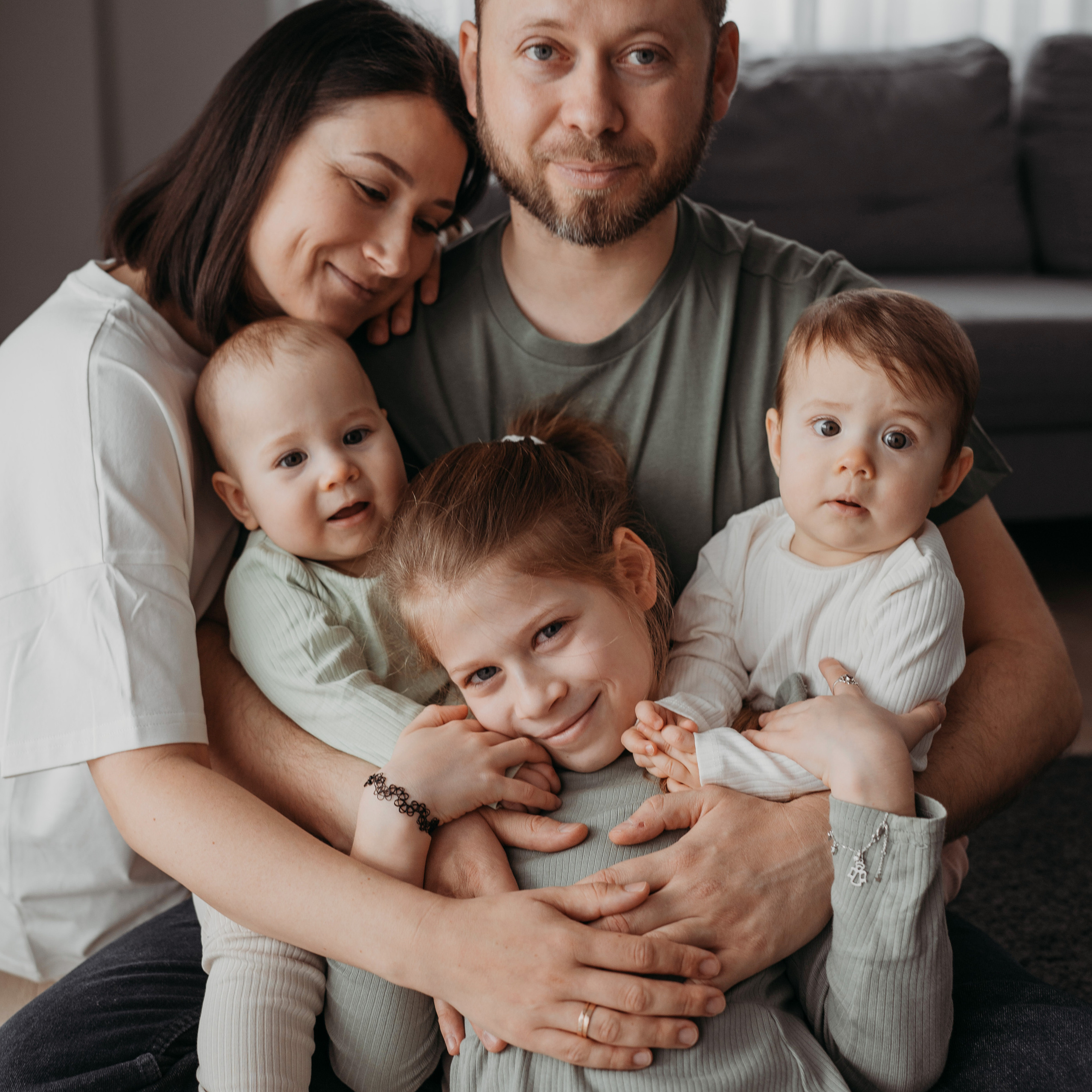 Настя, Саша, Даня и их родители