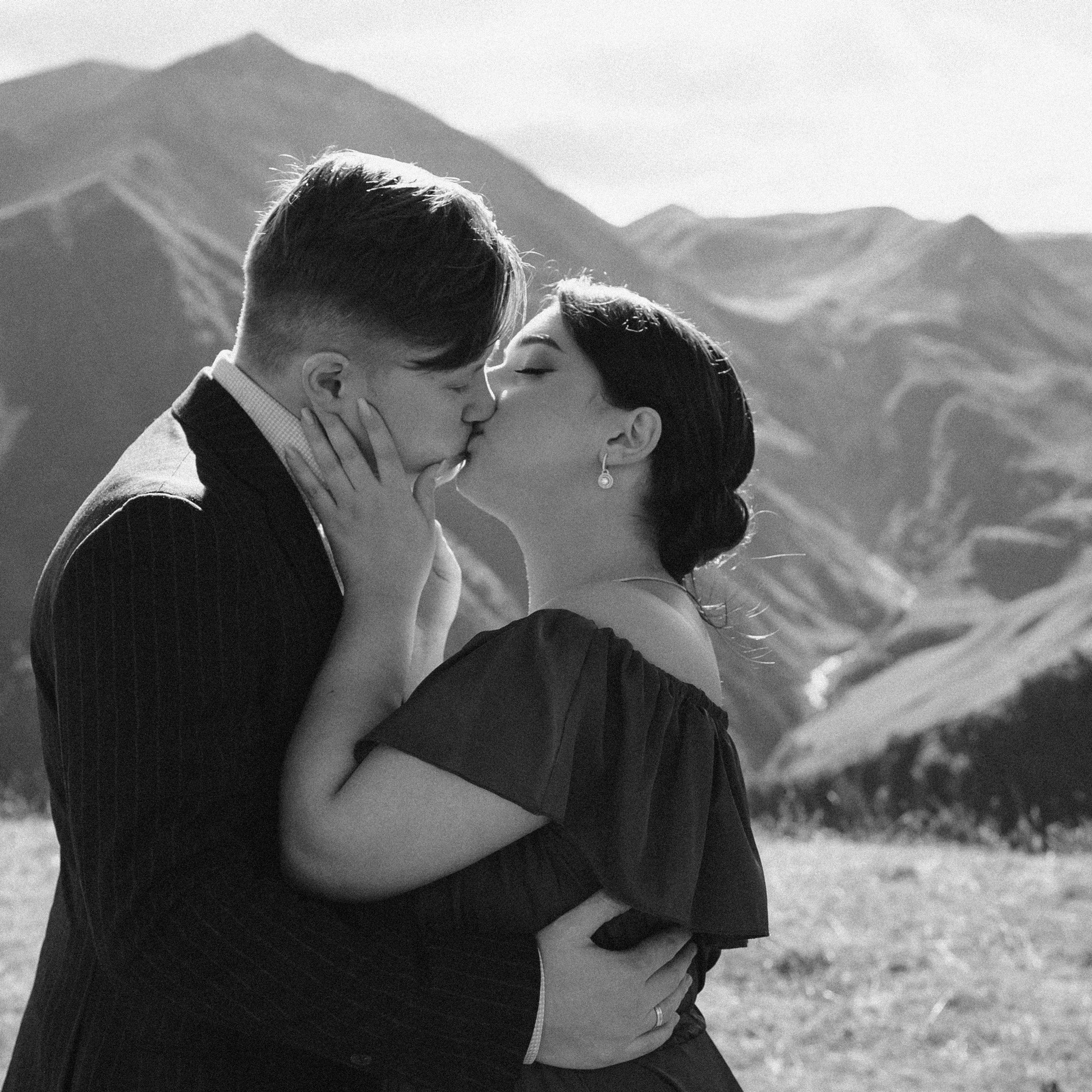 Gersamia B&W. Lifestyle and wedding photographer in Dubai Valeria Kikvidze