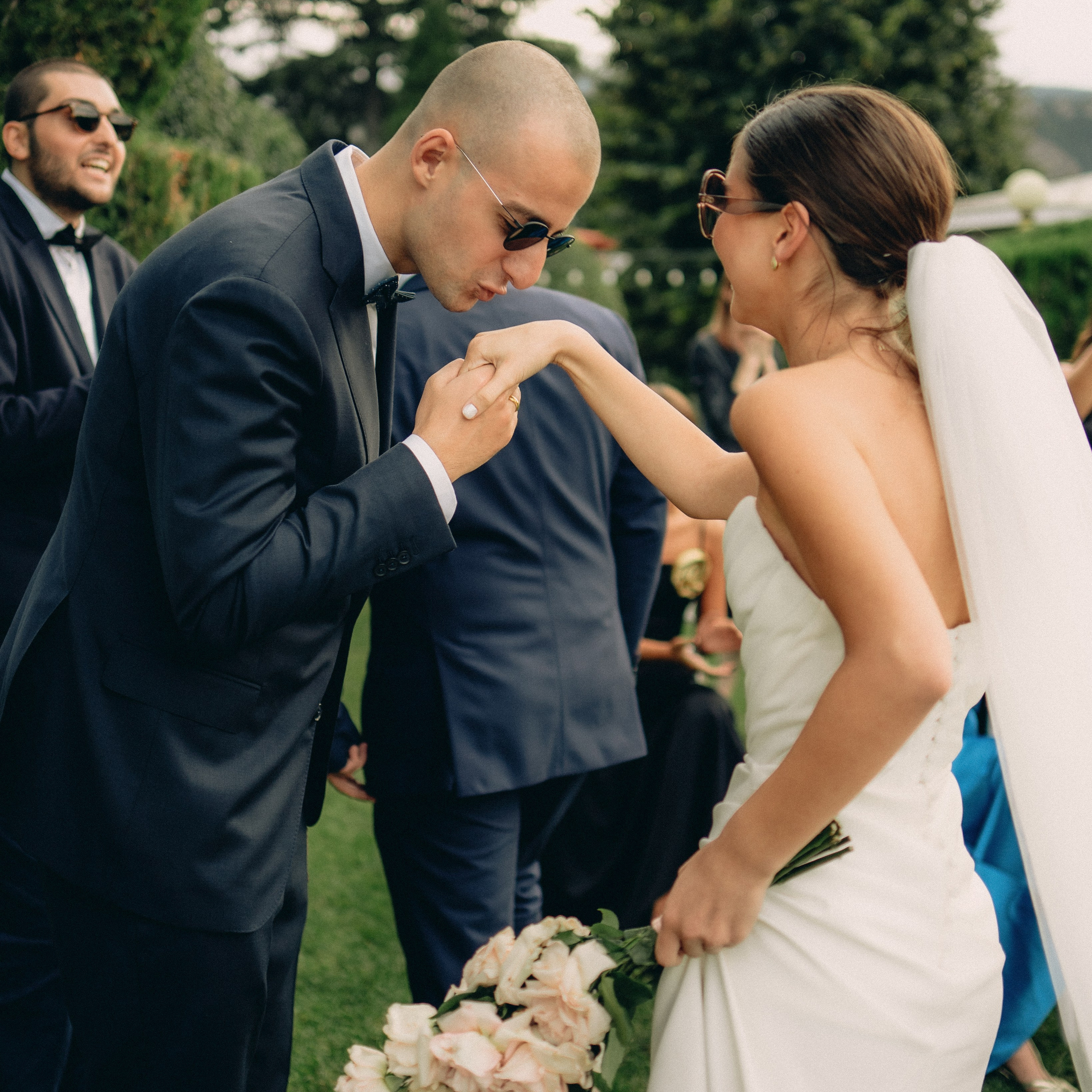 Field of love. Lifestyle and wedding photographer in Dubai Valeria Kikvidze