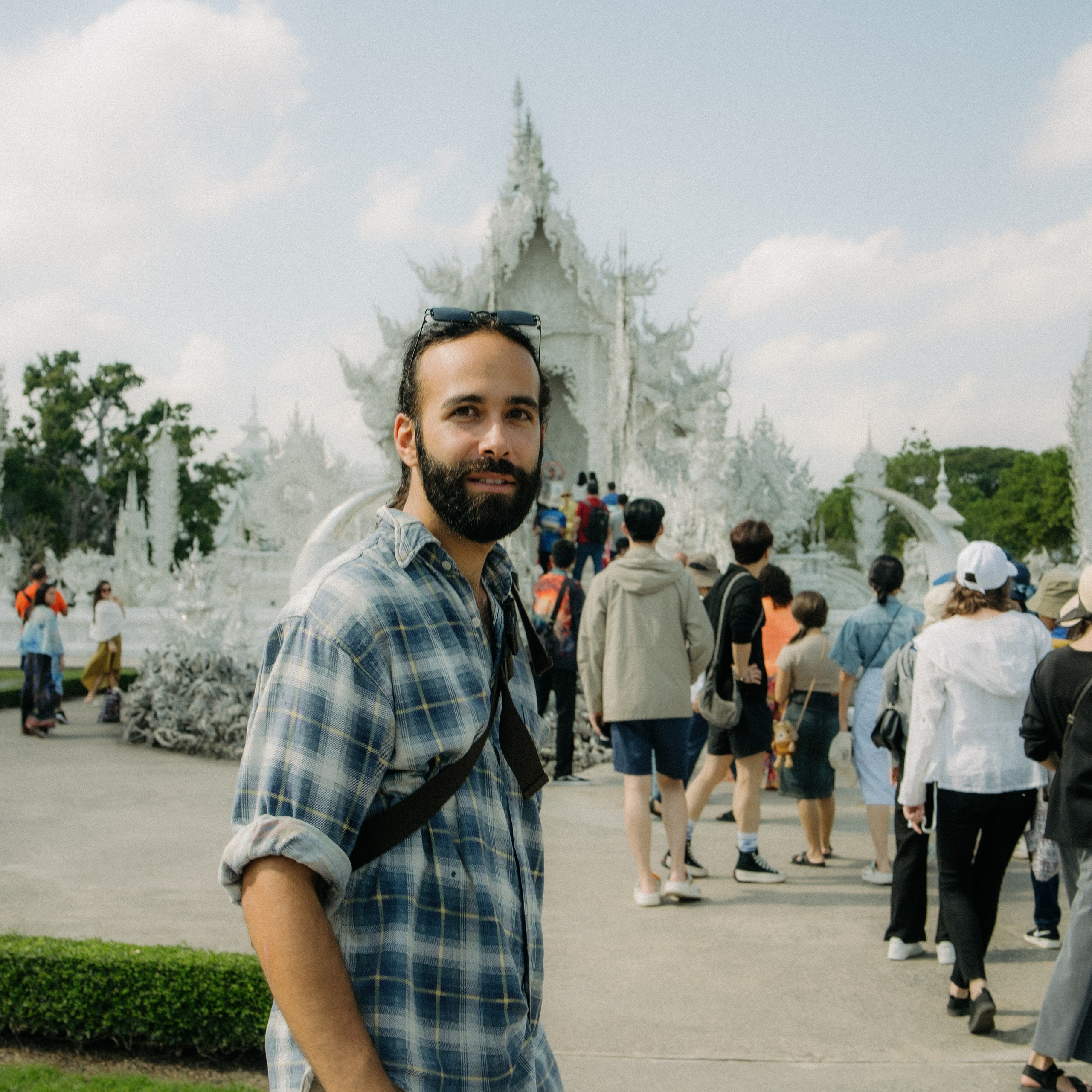 White Temple. Lifestyle and wedding photographer in Dubai Valeria Kikvidze