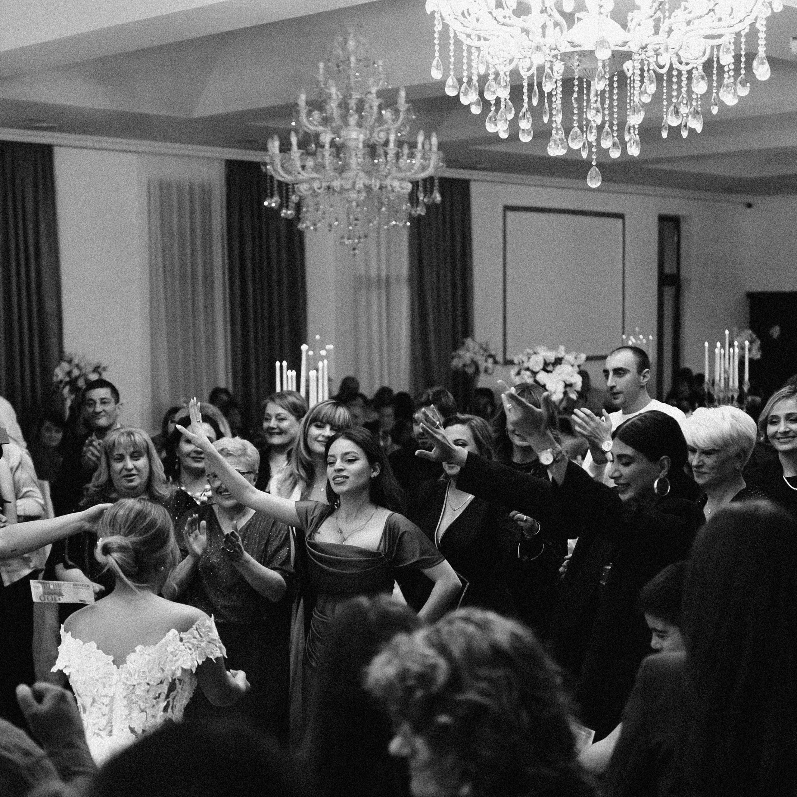 Mari B&W. Lifestyle and wedding photographer in Dubai Valeria Kikvidze