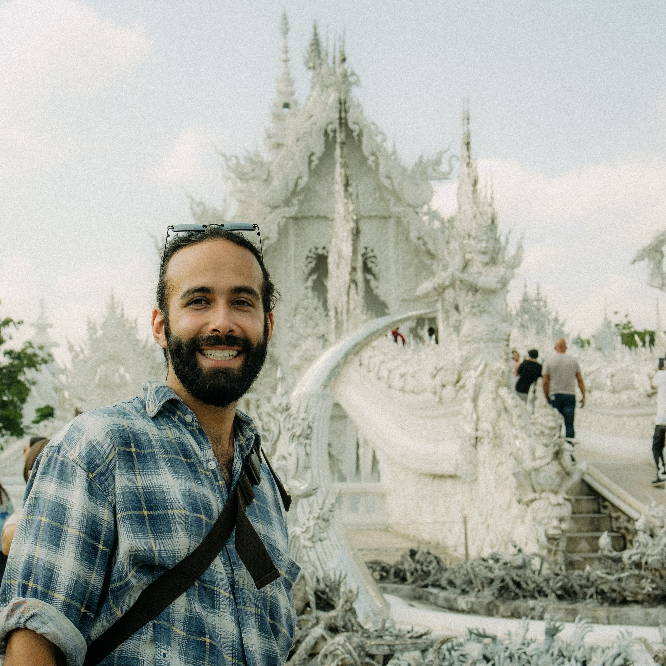 White Temple. Lifestyle and wedding photographer in Dubai Valeria Kikvidze