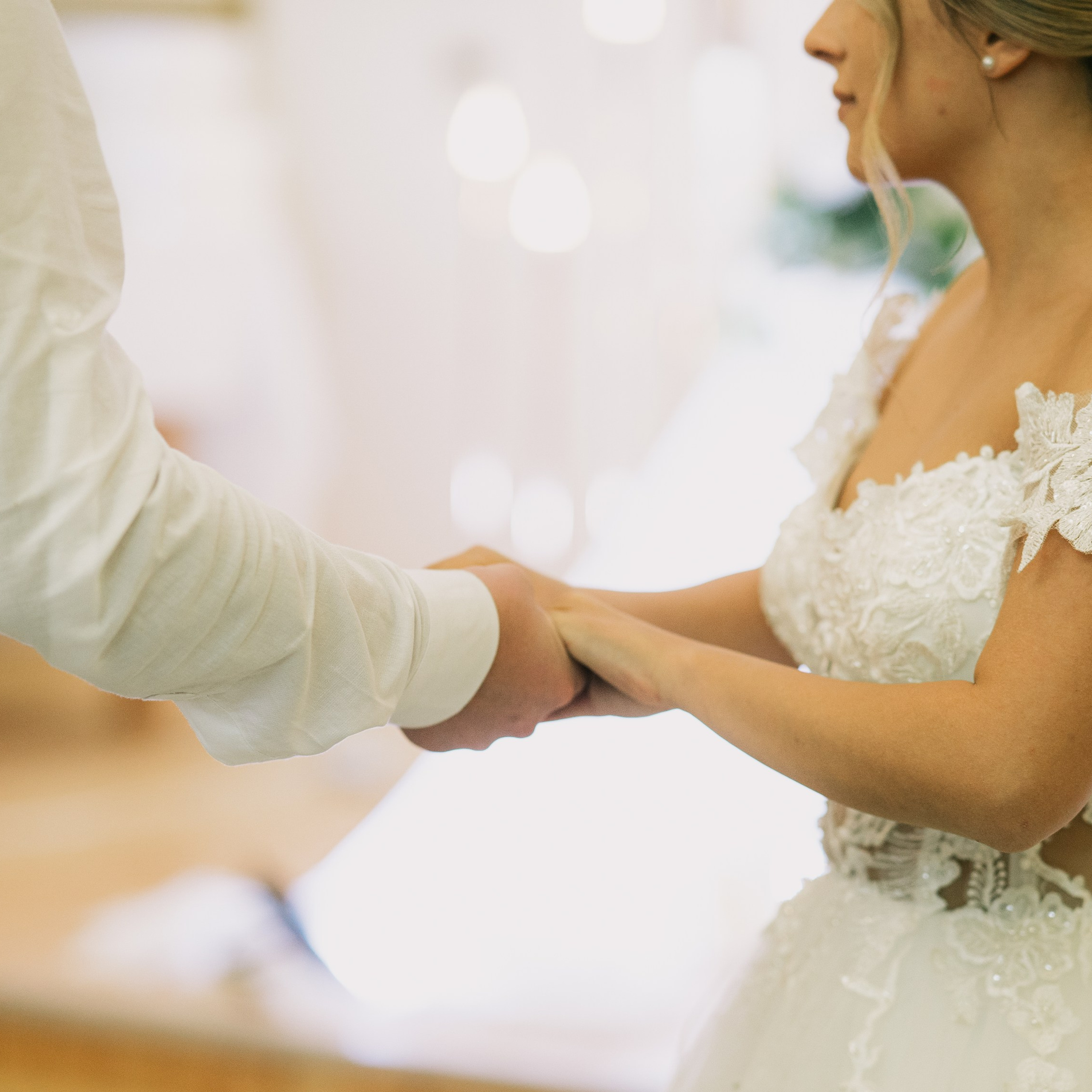 Shining lights. Lifestyle and wedding photographer in Dubai Valeria Kikvidze