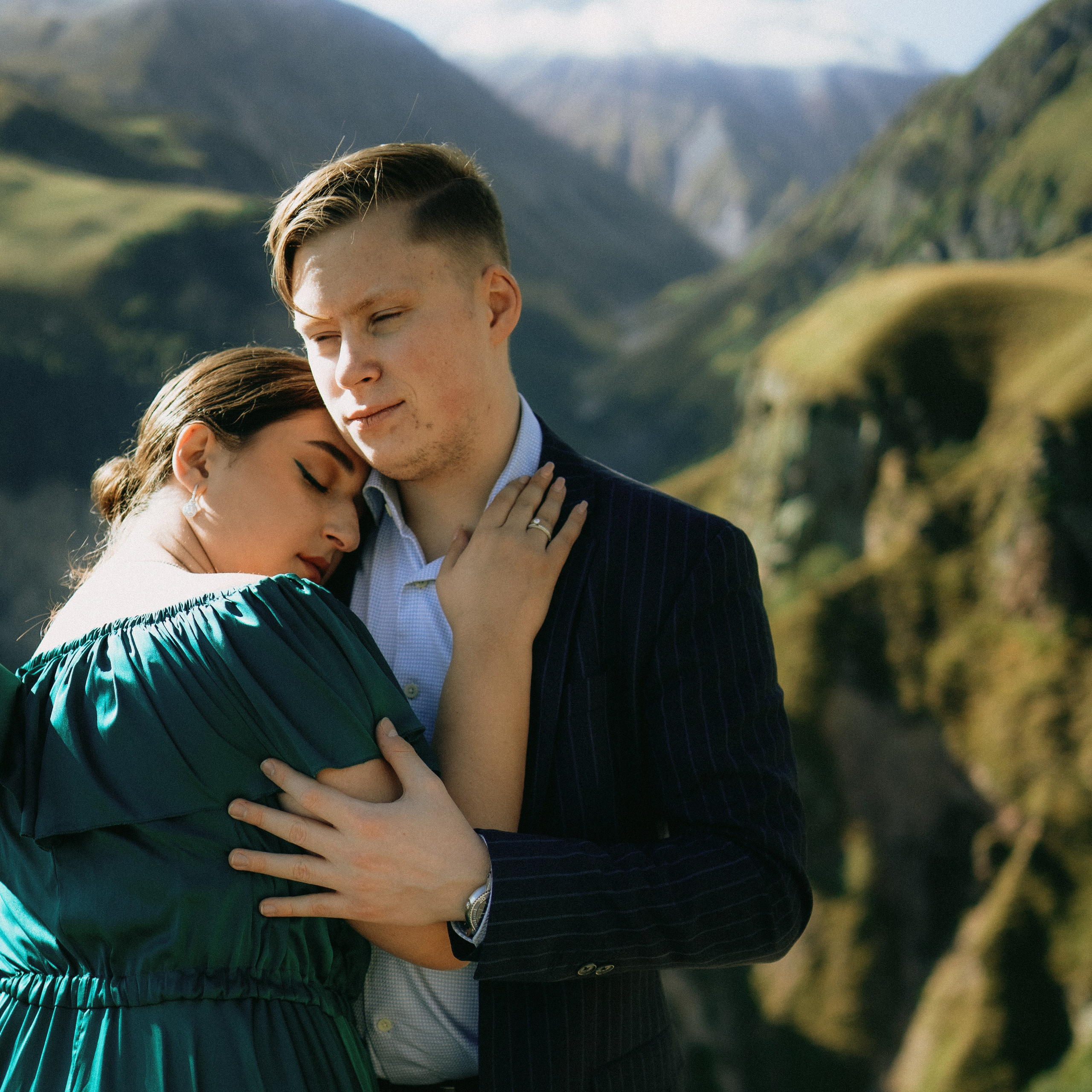 Mountain High. Lifestyle and wedding photographer in Dubai Valeria Kikvidze