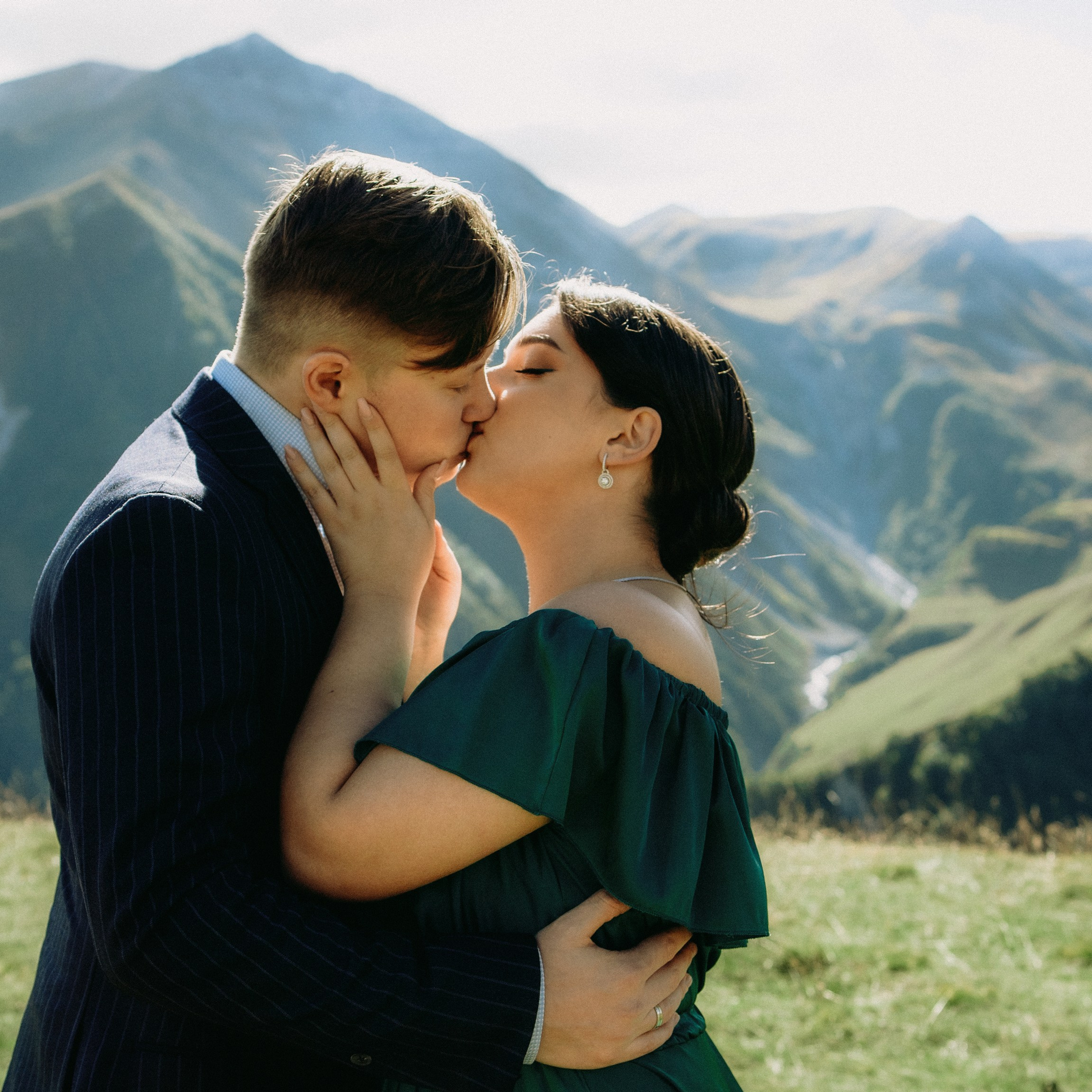 Mountain High. Lifestyle and wedding photographer in Dubai Valeria Kikvidze