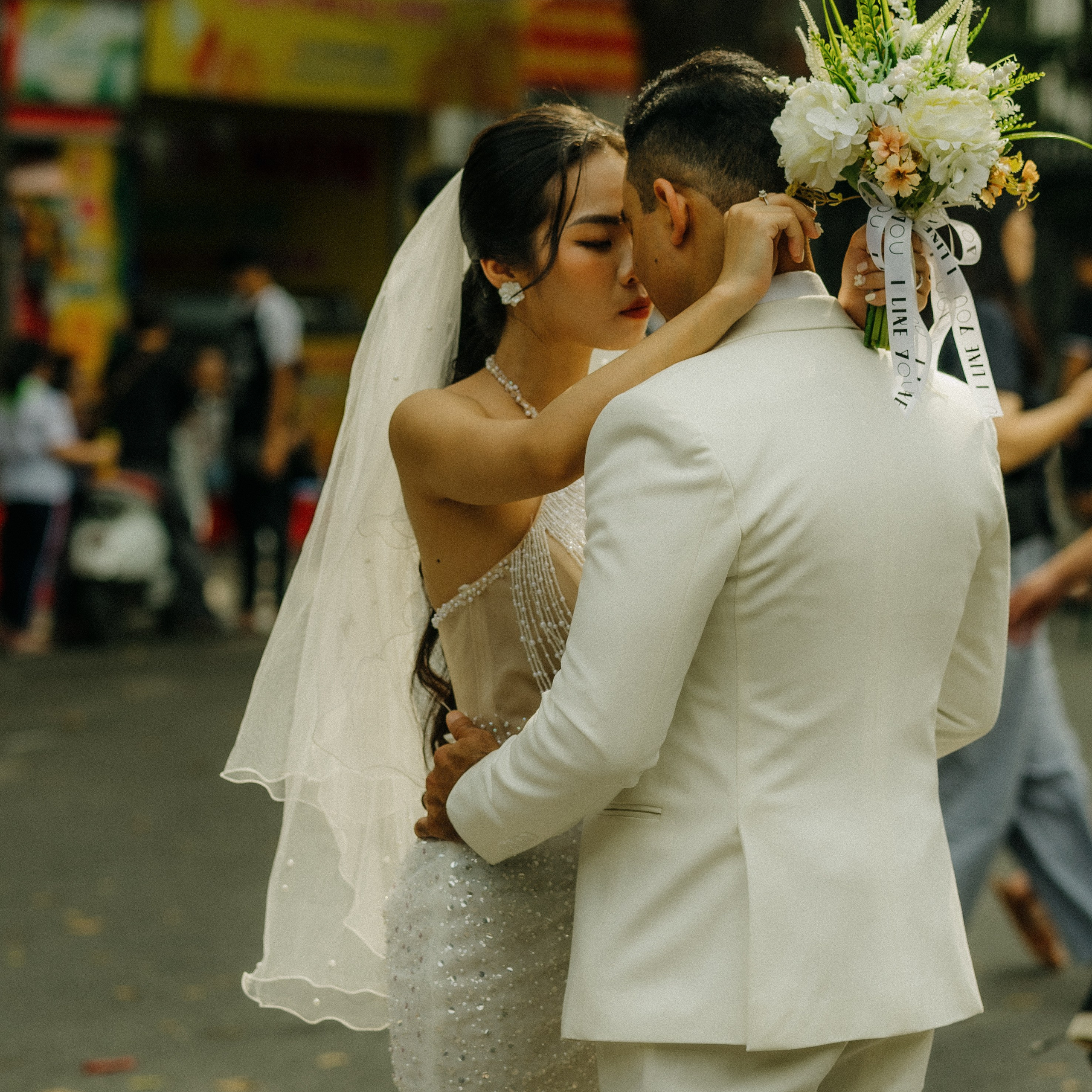 Vietna. Lifestyle and wedding photographer in Dubai Valeria Kikvidze