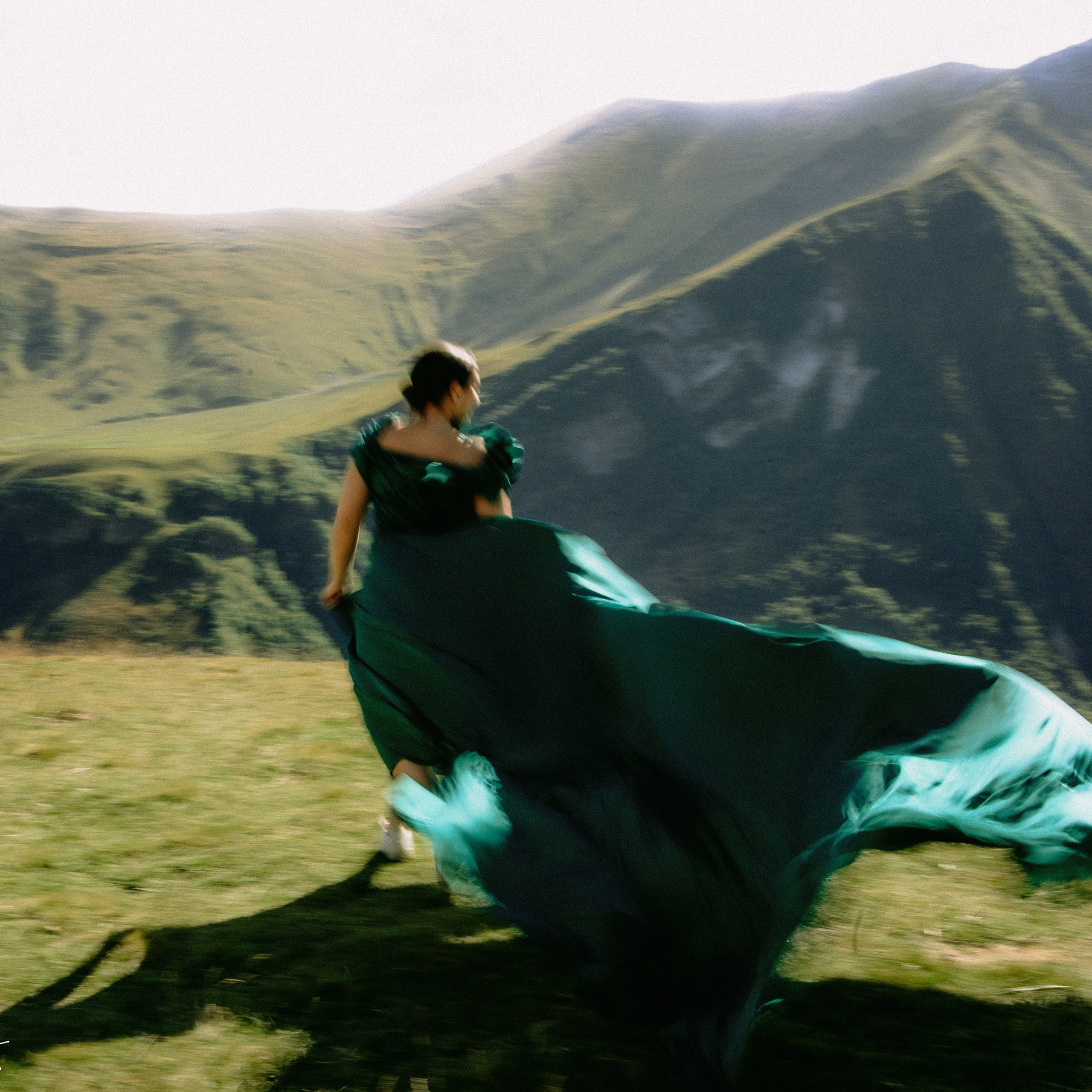 Mountain High. Lifestyle and wedding photographer in Dubai Valeria Kikvidze