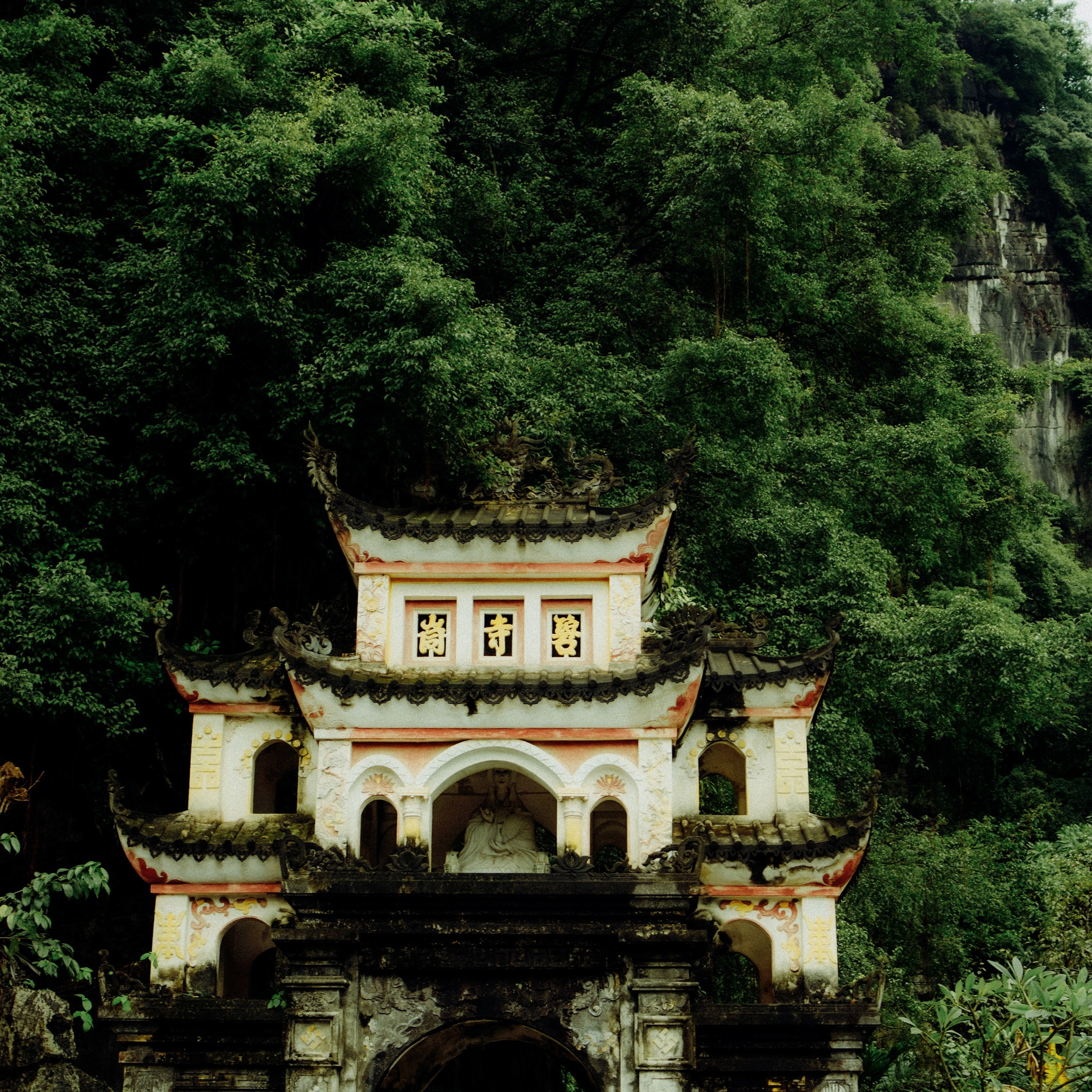 Ninh Binh. Lifestyle and wedding photographer in Dubai Valeria Kikvidze