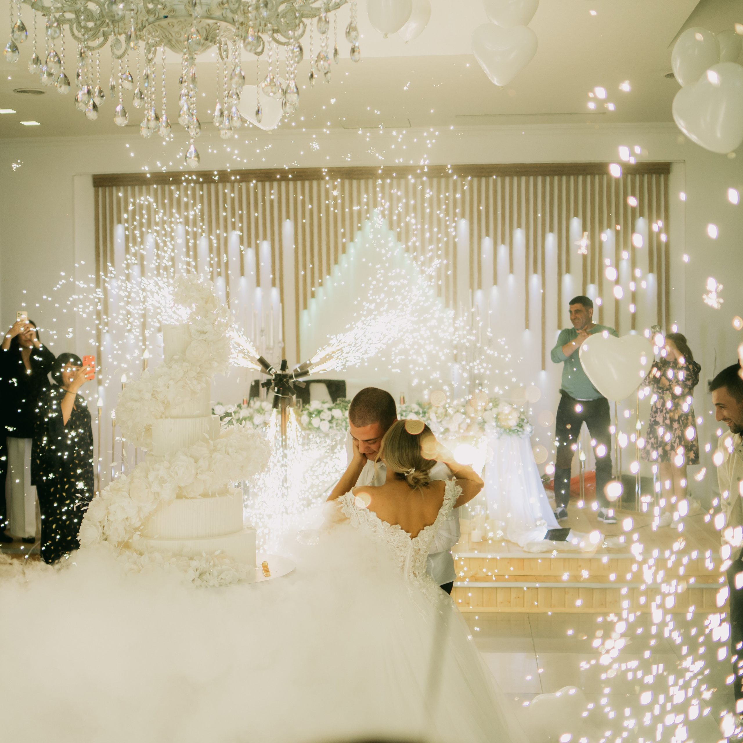 Shining lights. Lifestyle and wedding photographer in Dubai Valeria Kikvidze