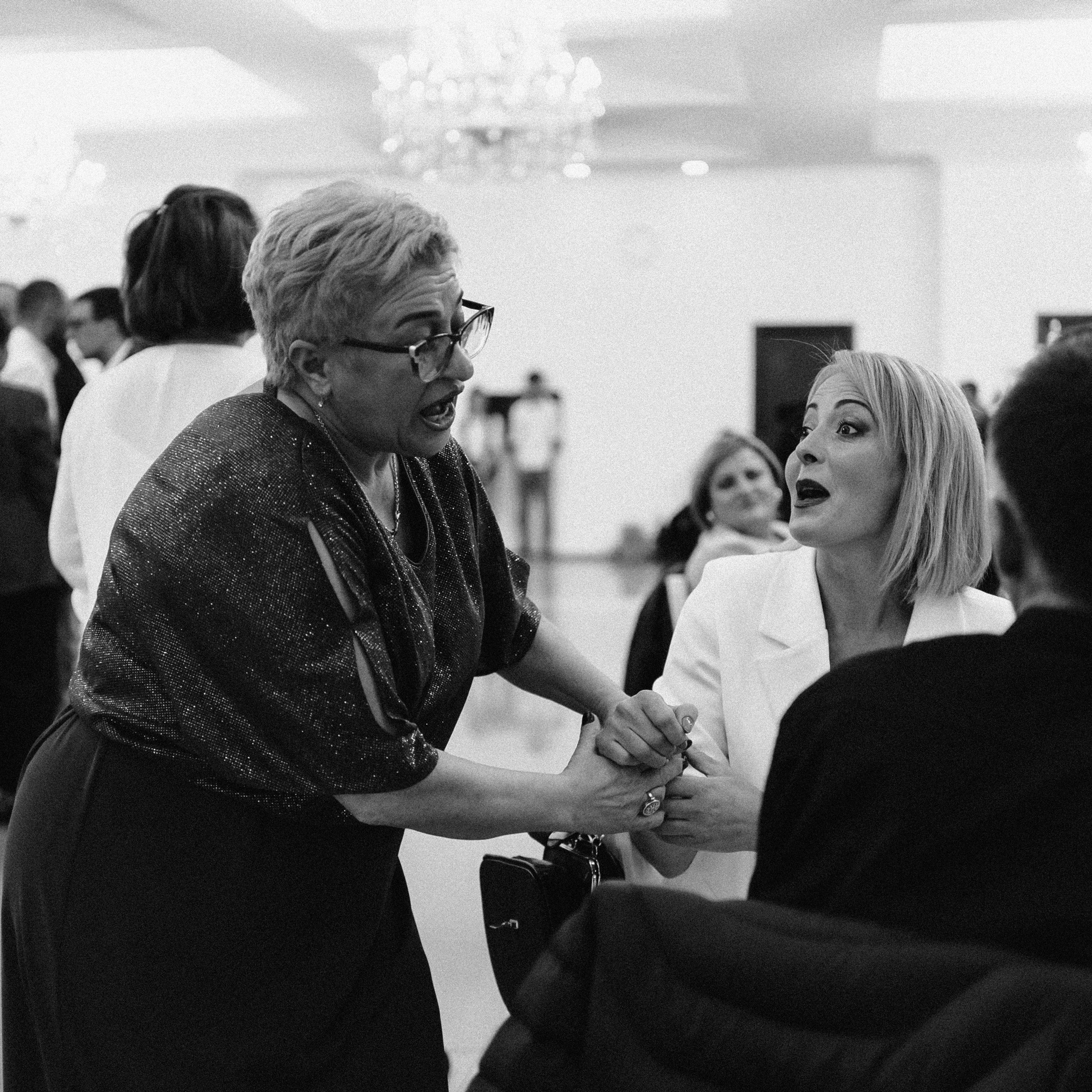 Mari B&W. Lifestyle and wedding photographer in Dubai Valeria Kikvidze