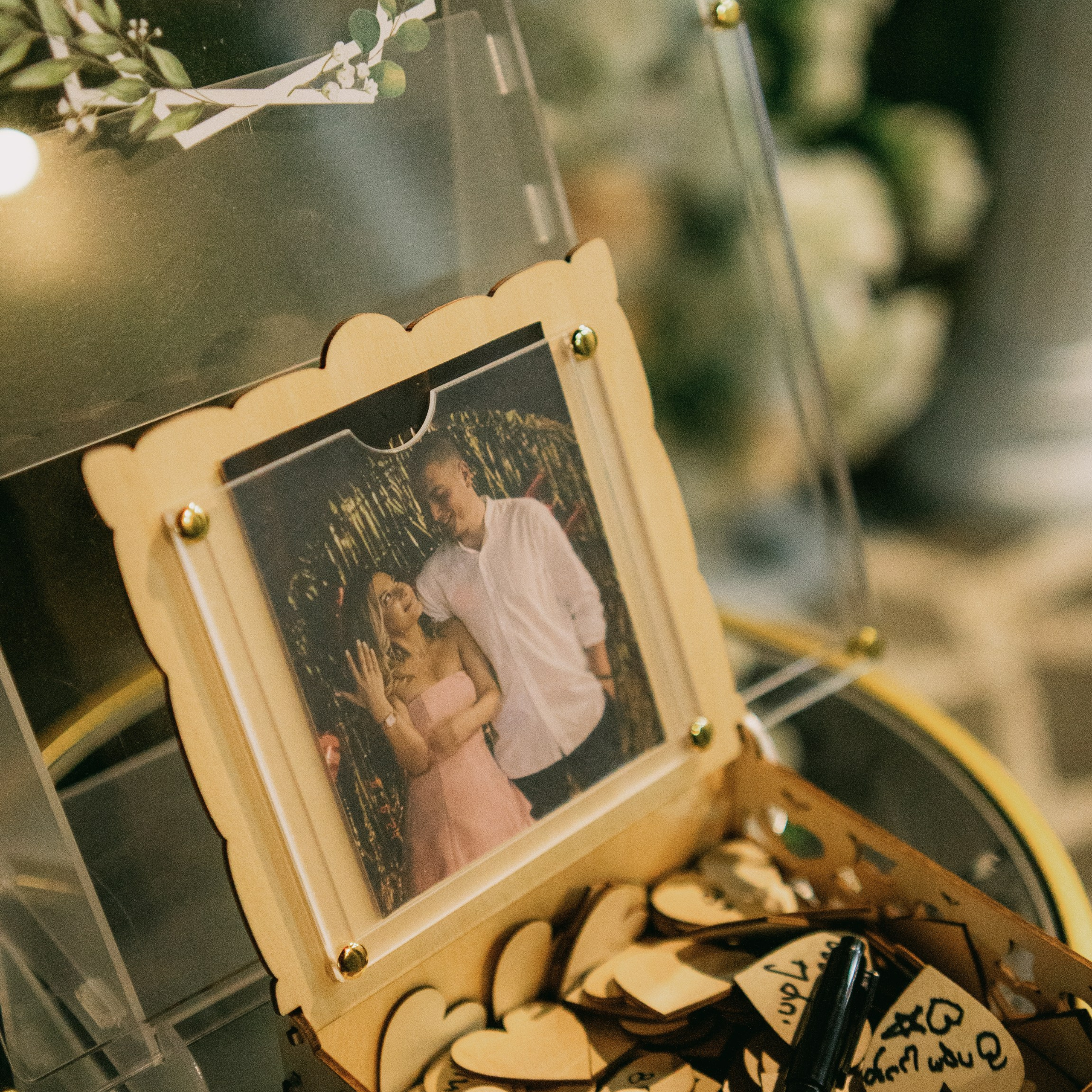 Shining lights. Lifestyle and wedding photographer in Dubai Valeria Kikvidze