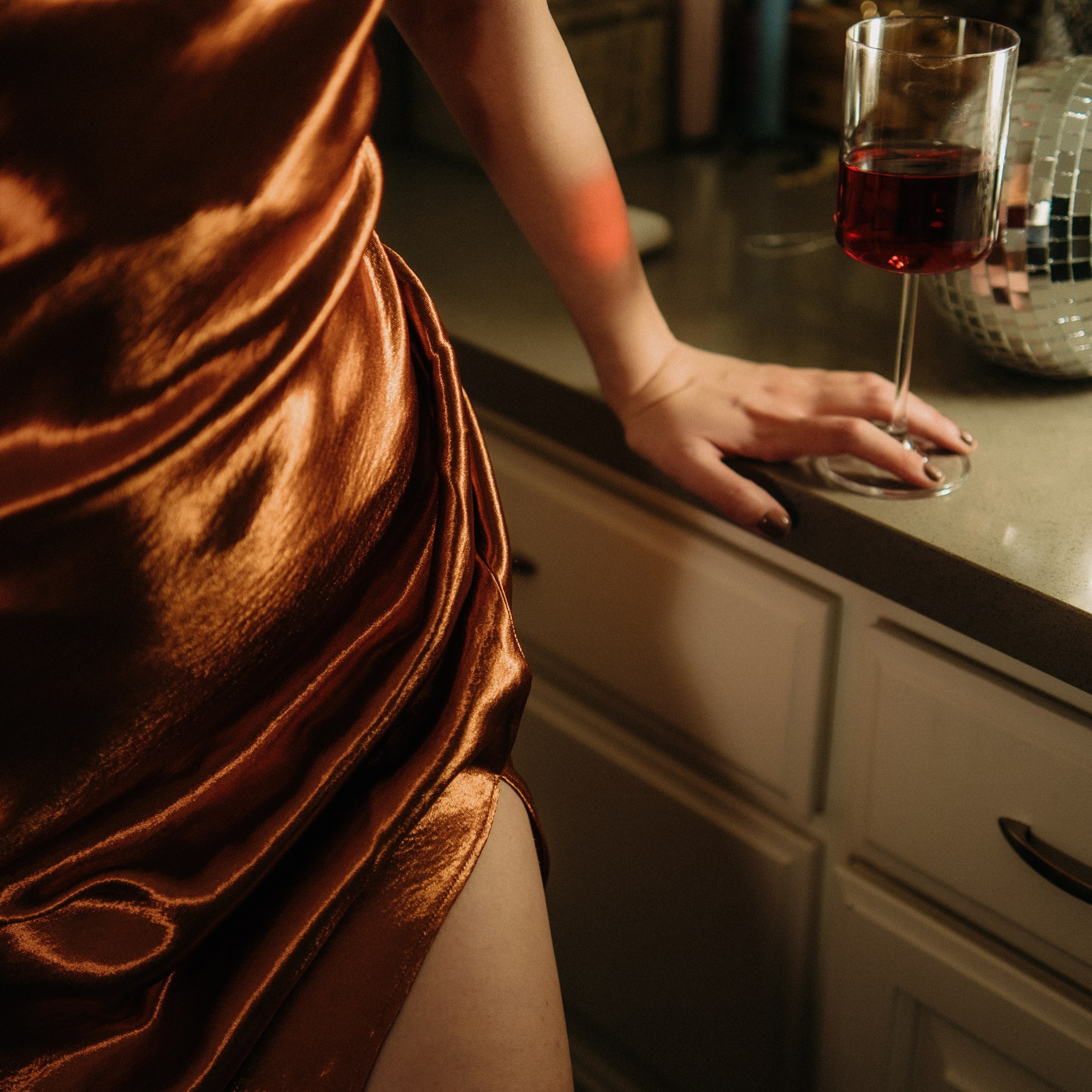 Glam. Lifestyle and wedding photographer in Dubai Valeria Kikvidze