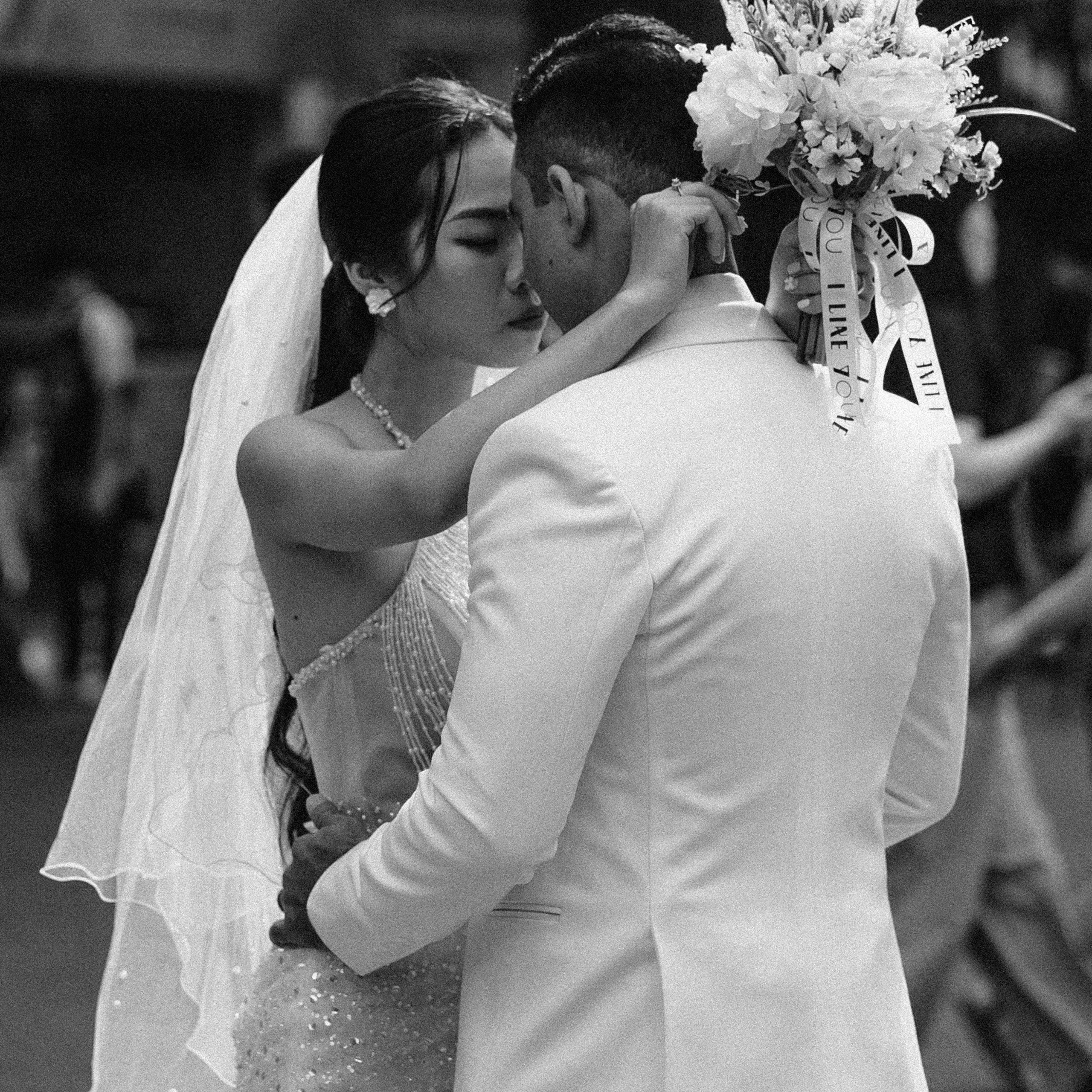 Vietna. Lifestyle and wedding photographer in Dubai Valeria Kikvidze