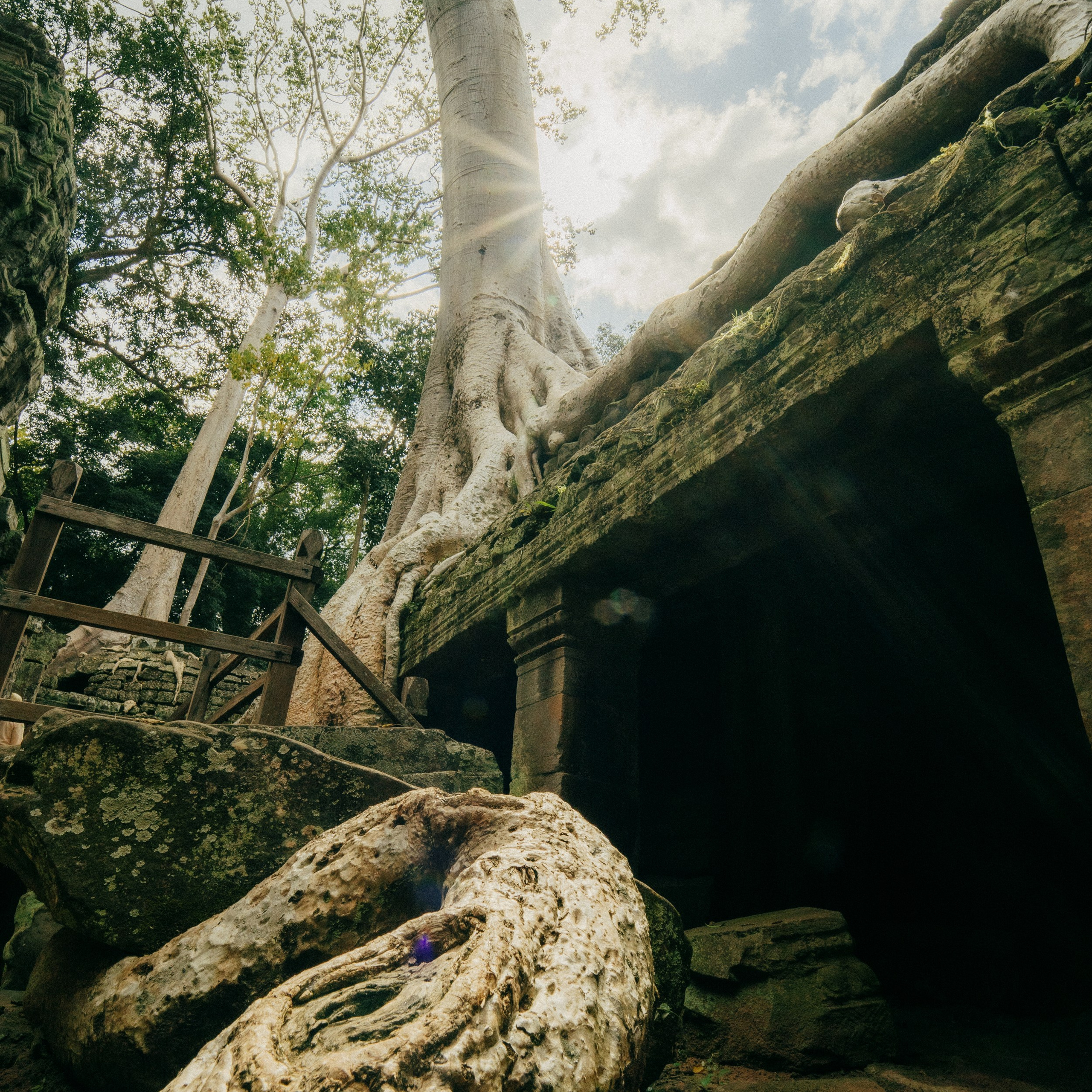 Angkor Wat. Lifestyle and wedding photographer in Dubai Valeria Kikvidze